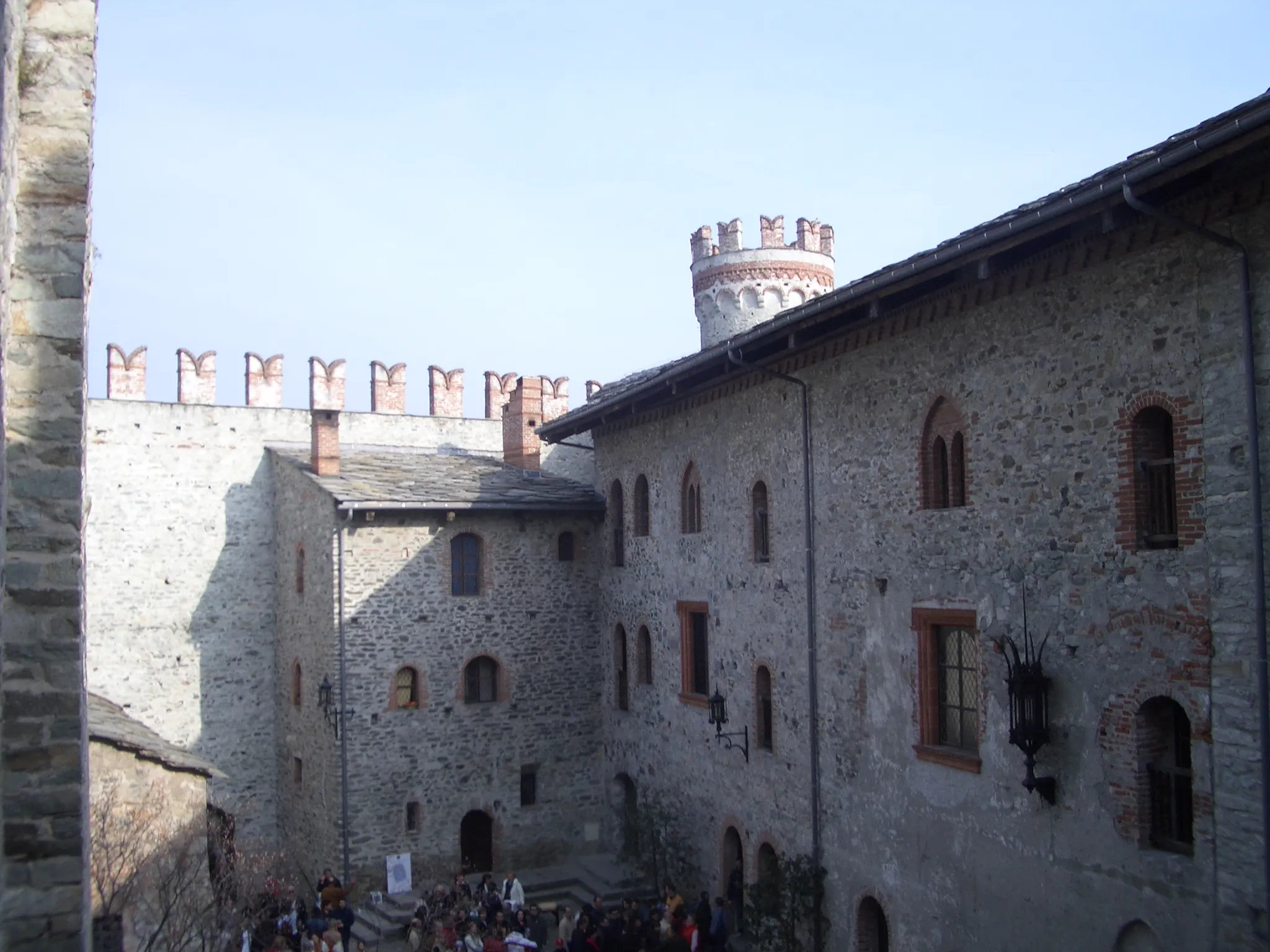 Photo showing: The interior of the castle, Montalto Dora, Turin, Italy