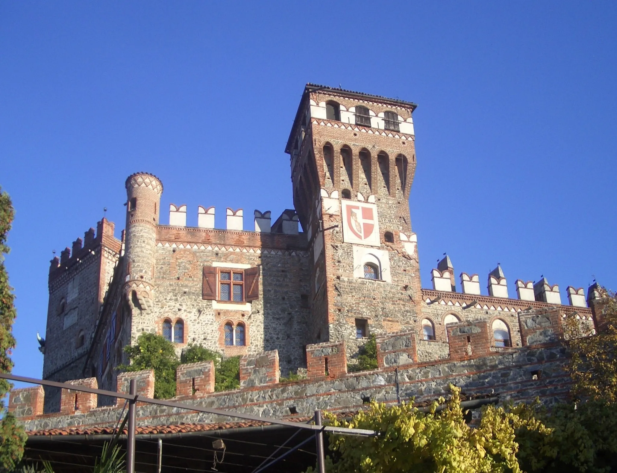 Photo showing: ”Castle”, Pavone Canavese, Turin, Italy