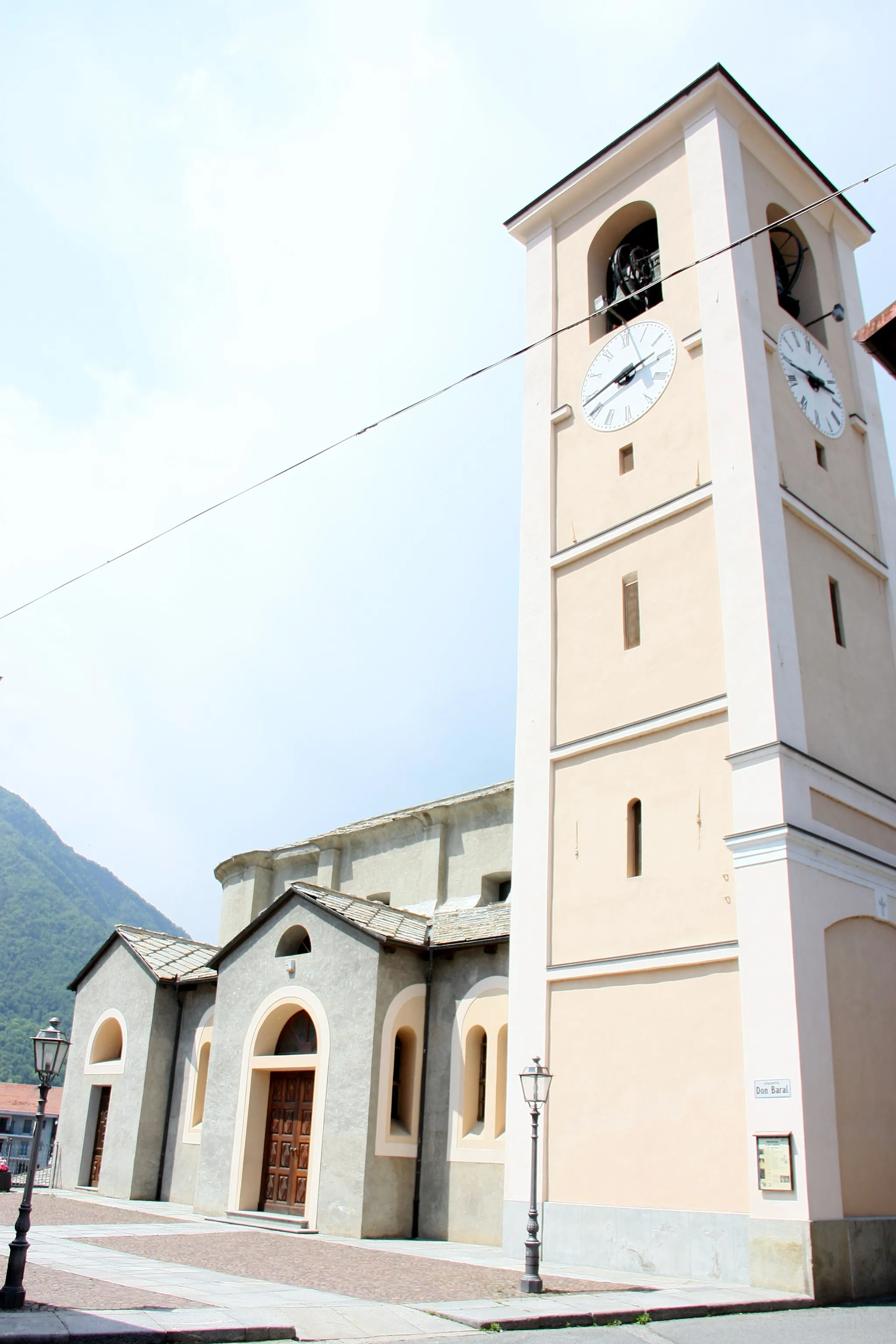 Photo showing: Church St. Genesius in Perosa Argentina