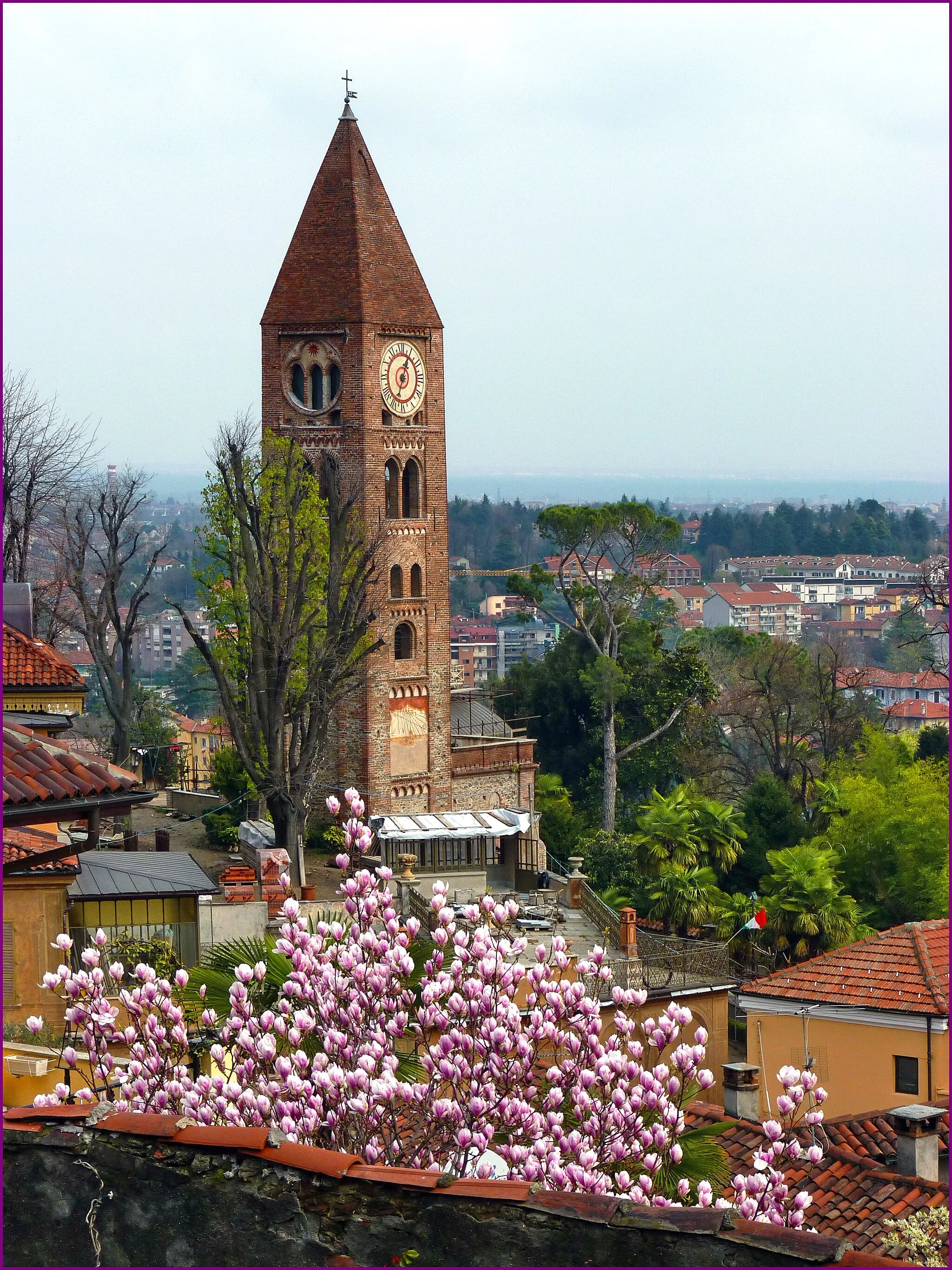 Photo showing: Spring from Rivoli Castle