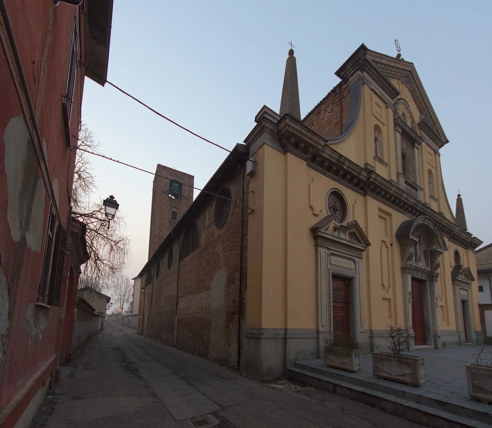 Photo showing: Chiesa di San Calocero, vista di tre quarti