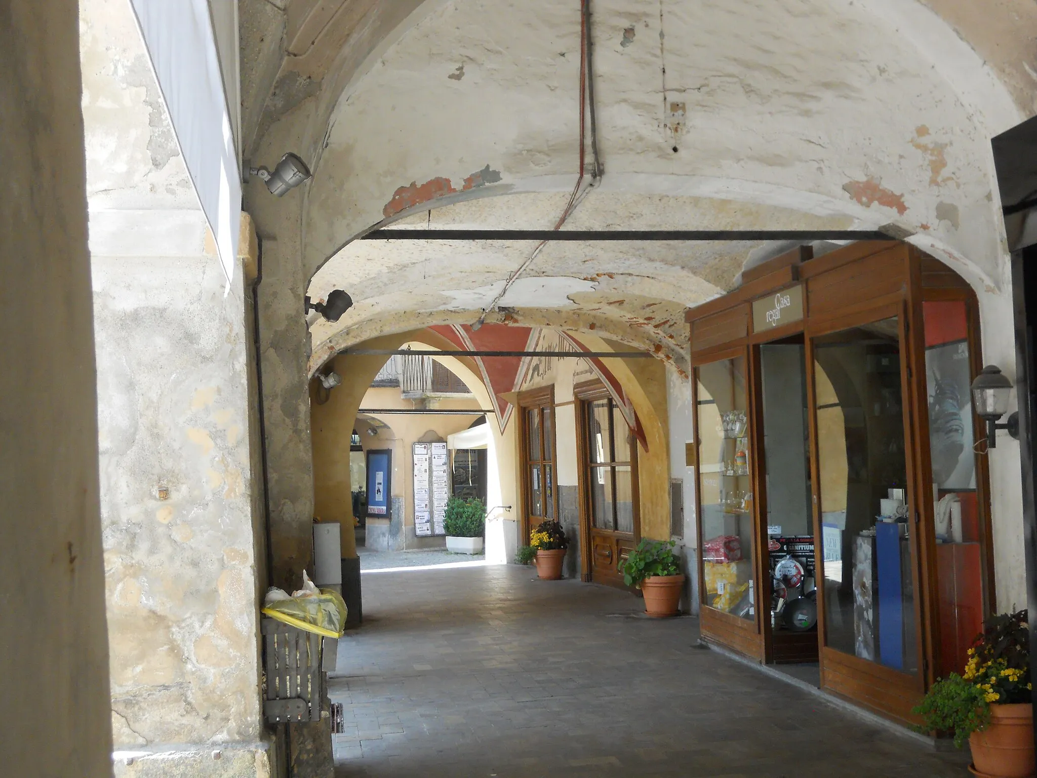 Photo showing: Tipo di portici in Piemonte