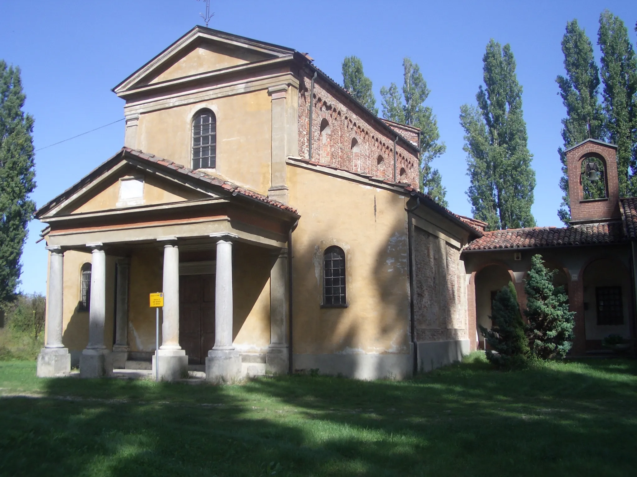 Photo showing: Saint Michael Church, Trino, Vercelli, Italy