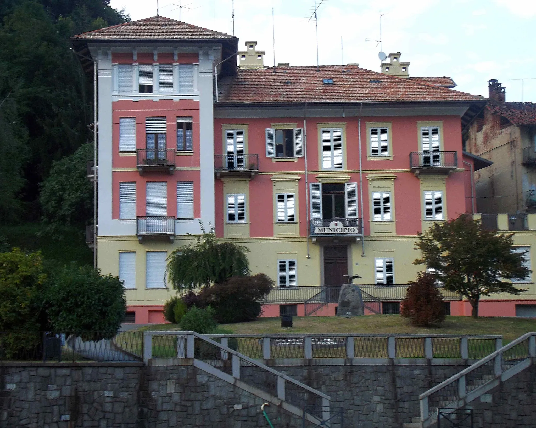Photo showing: Valle Mosso (BI, Italy): town hall