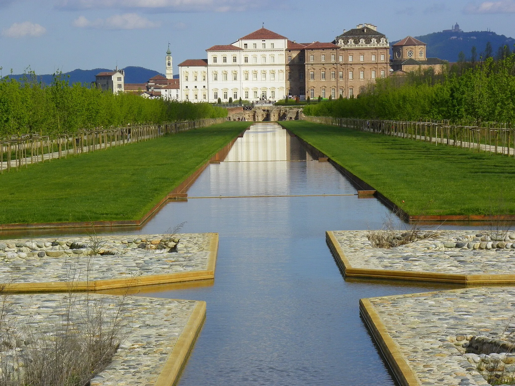 Photo showing: Il castello visto dal parco