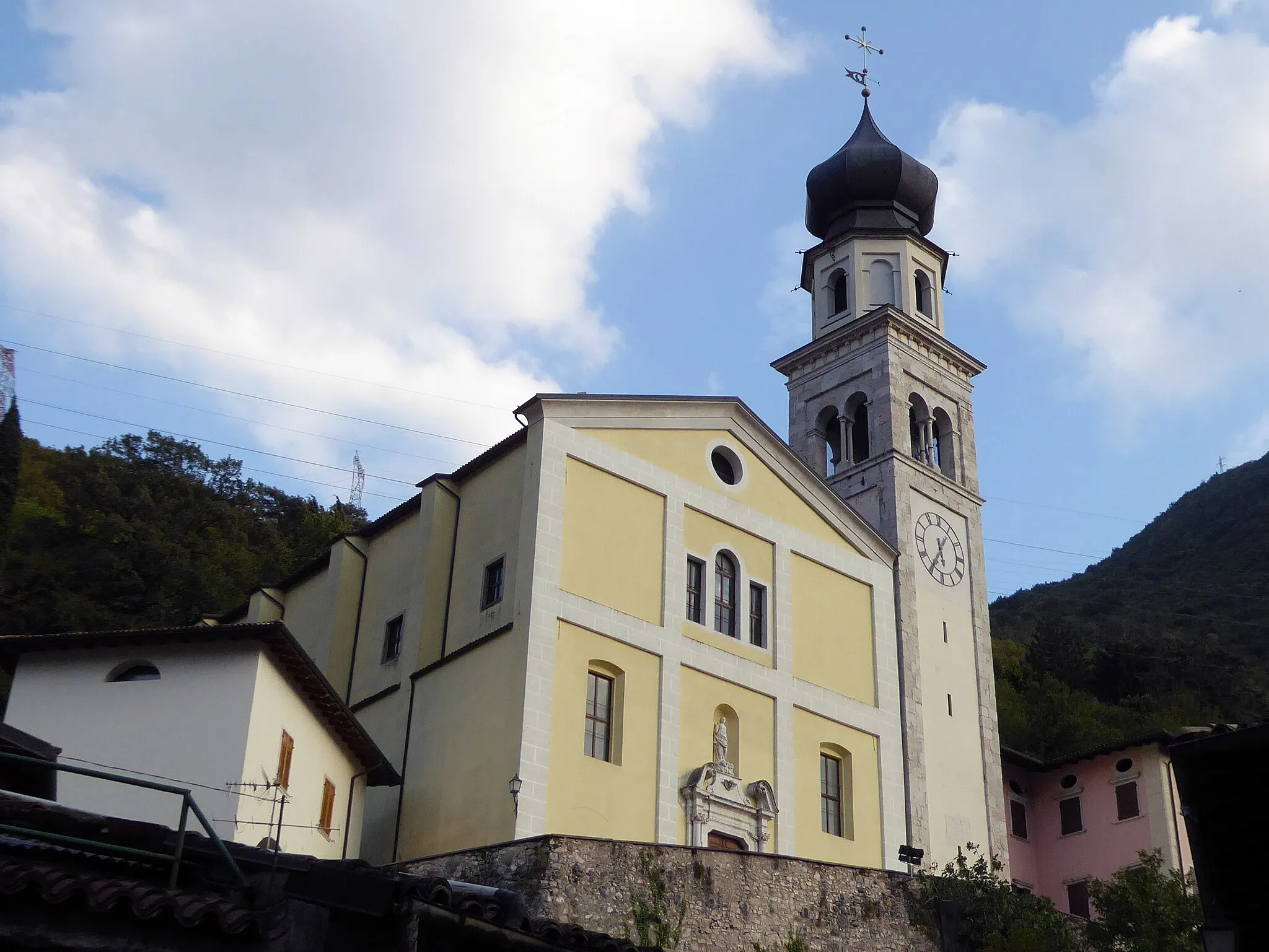 Photo showing: Ala (Trentino, Italy), Santa Maria Assunta church