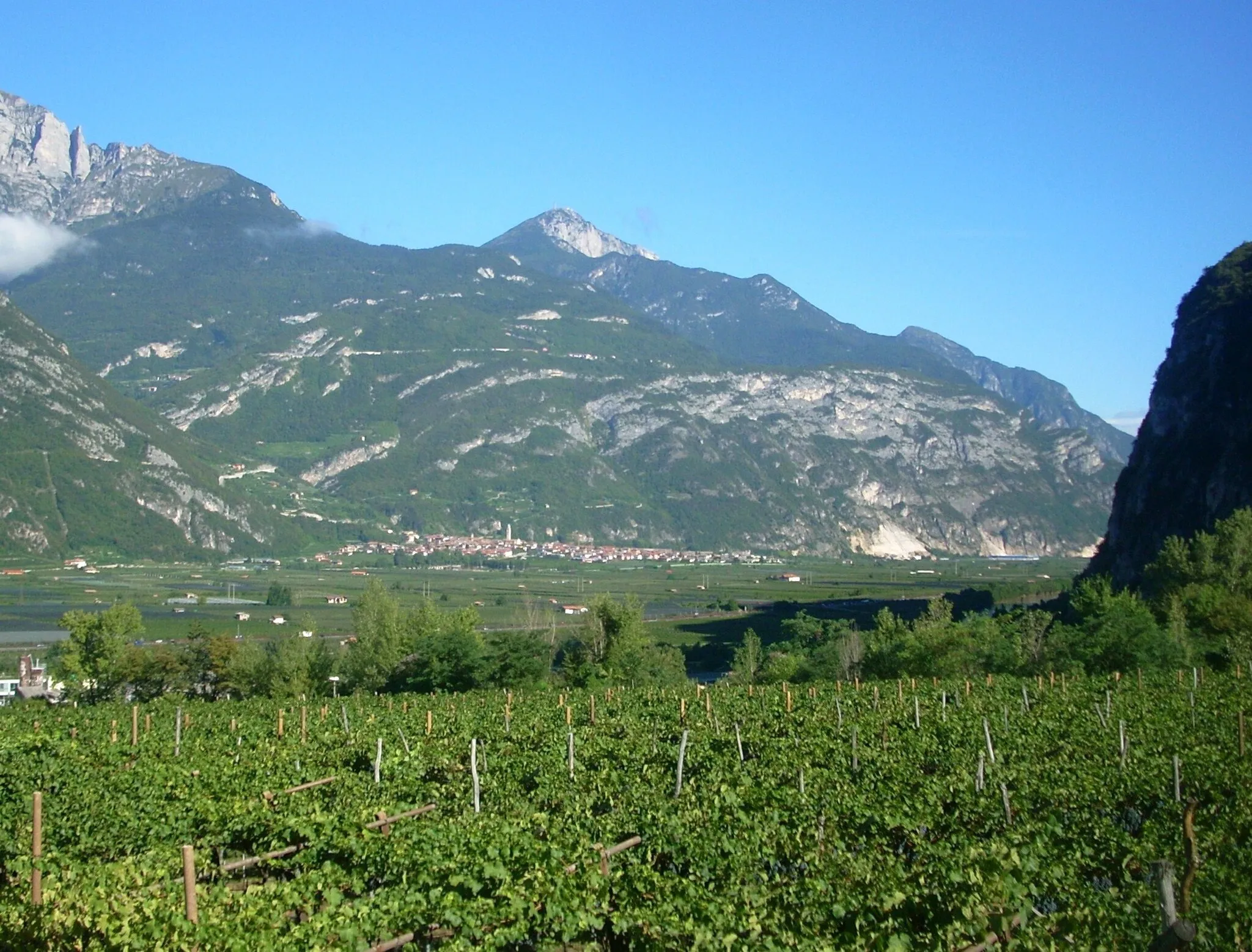 Photo showing: View of Aldeno from Besenello (Province of Trento, North Italy)