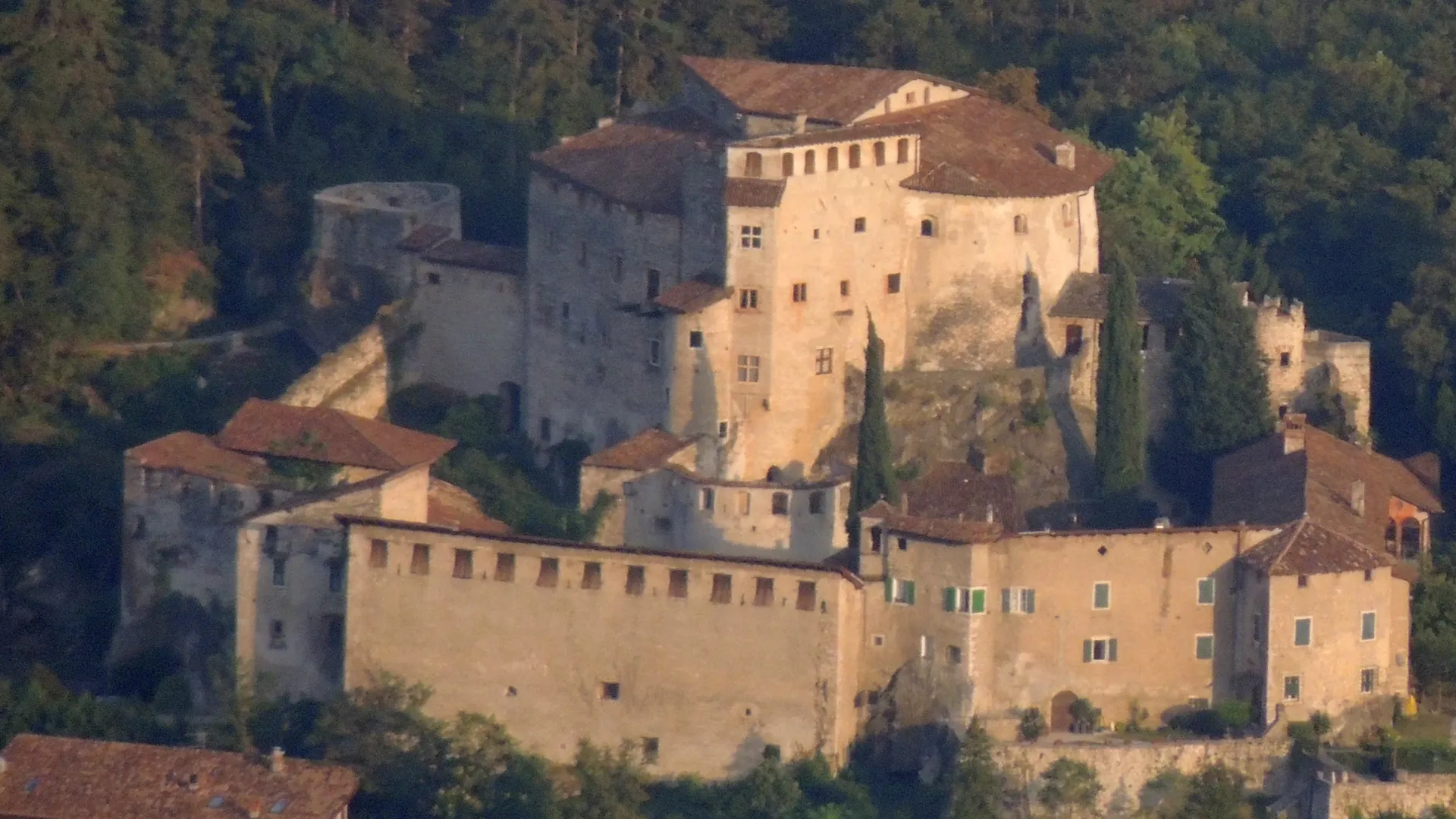 Photo showing: Castel Pietra (TN) Italy