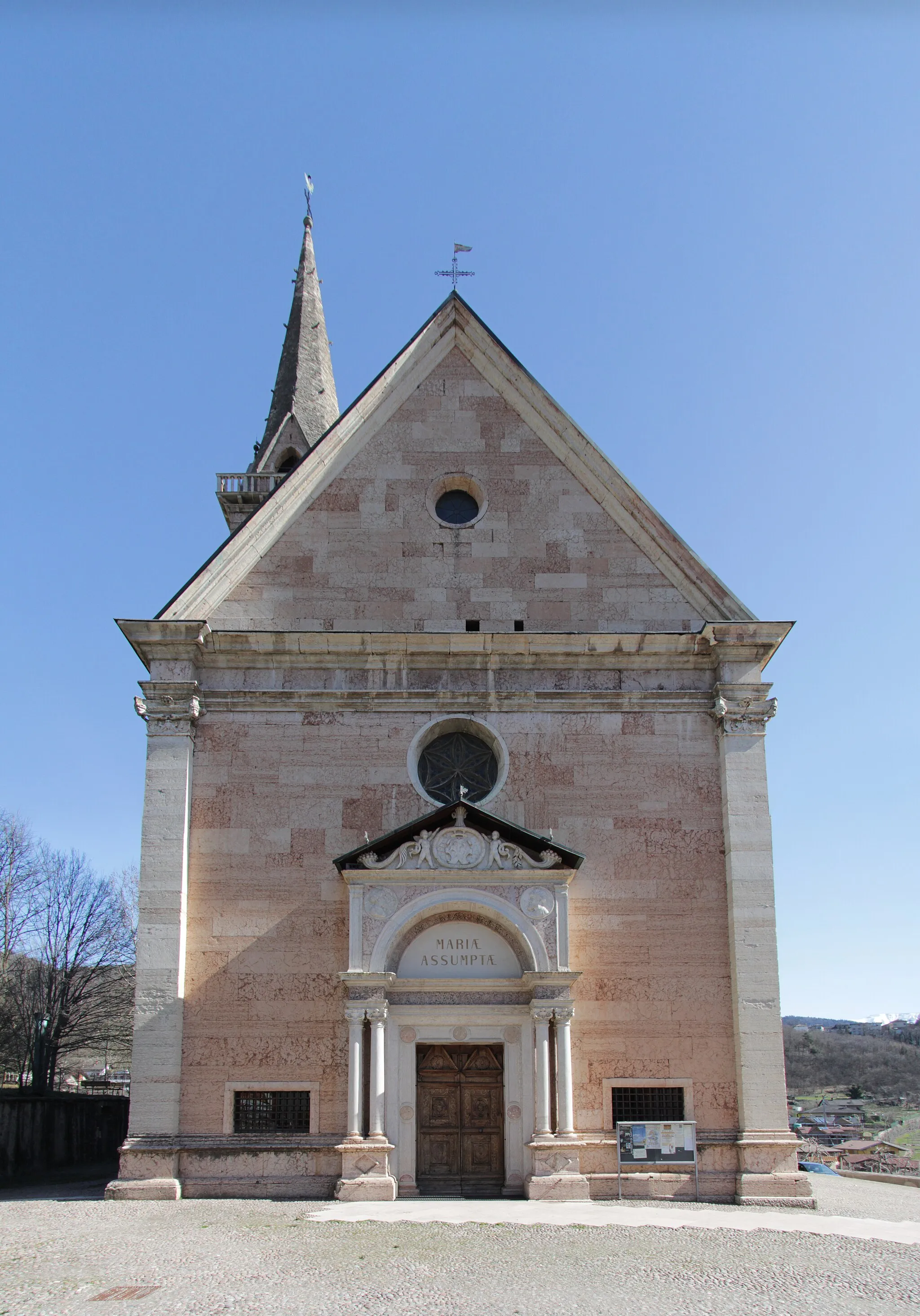 Photo showing: Civezzano (Italy): front of the church of Santa Maria Assunta.