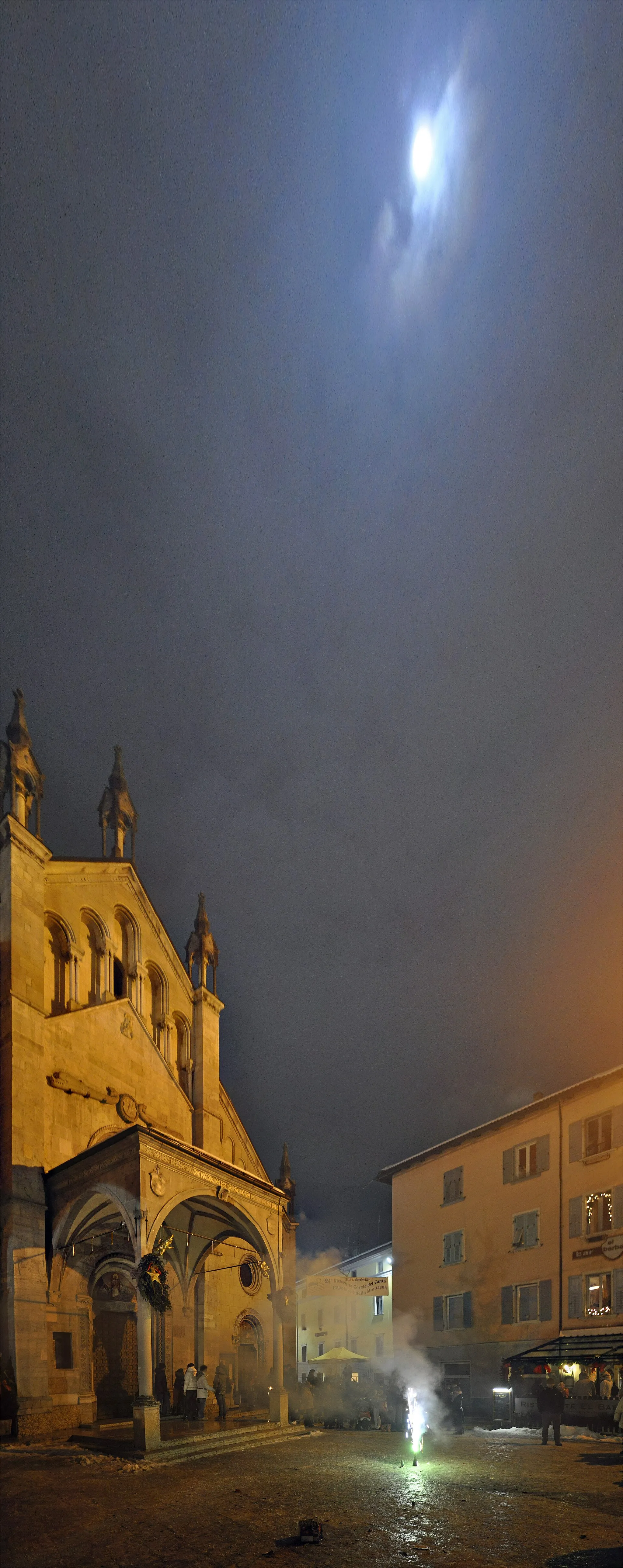 Photo showing: New Year's Eve Celebrations - Malè, Trento, Italy