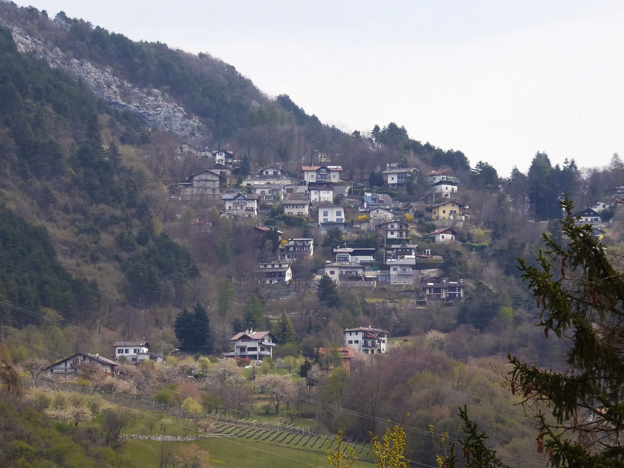 Photo showing: Houses above Povo (Trento, Italy)