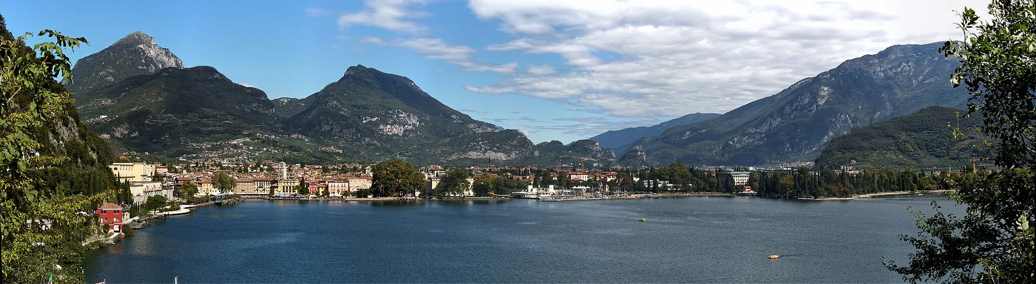 Photo showing: Riva del Garda, Trentino-Alto Adige, Trento, Italy; view from Sentiero Ponale