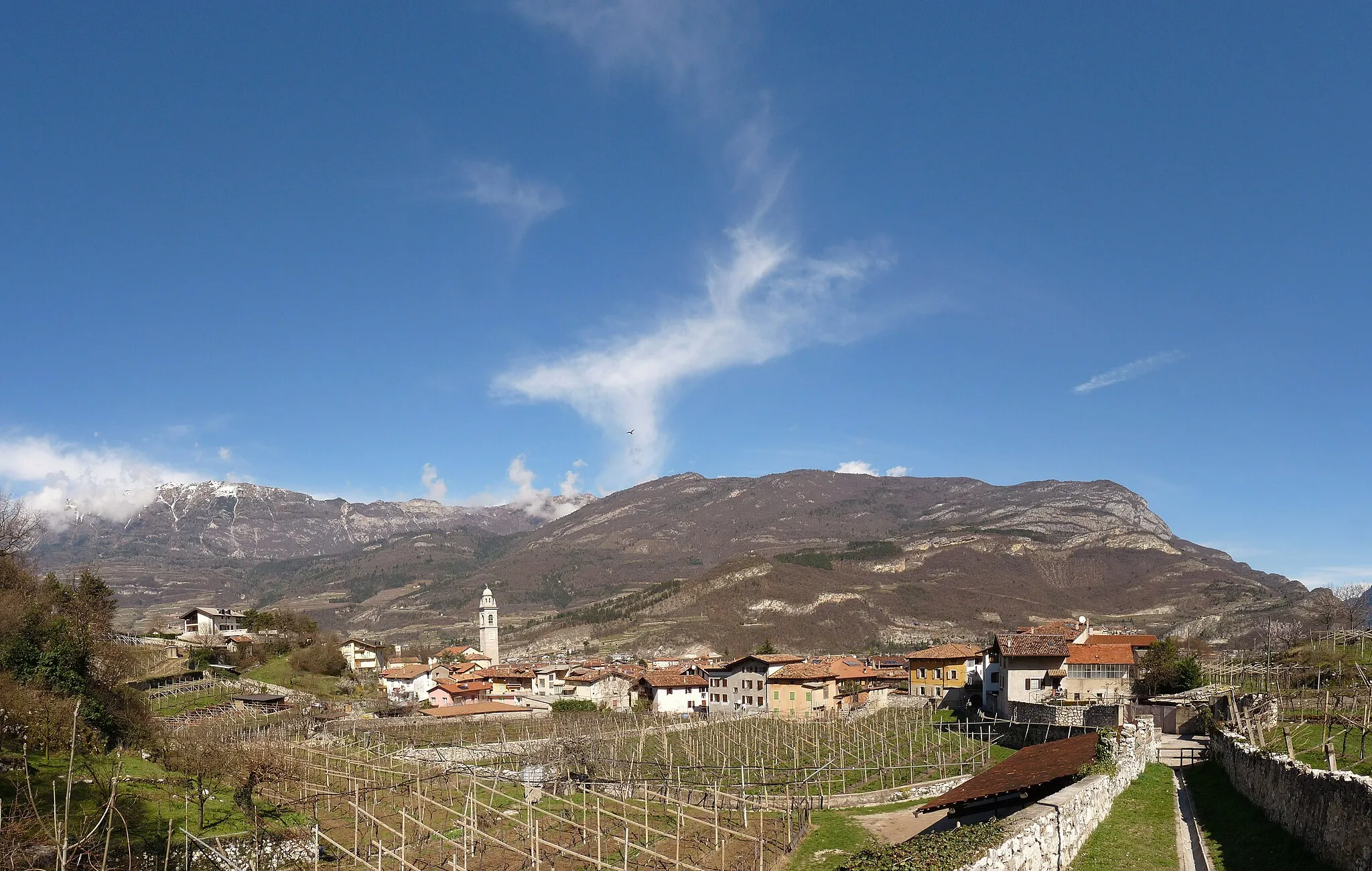 Photo showing: Volano (Italy): panorama from south