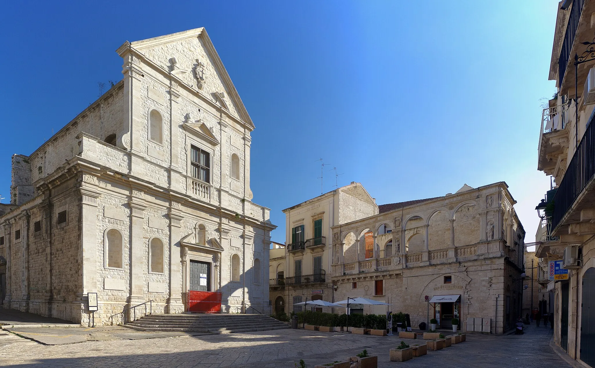 Photo showing: Italy, Bitonto, Piazza Cavour