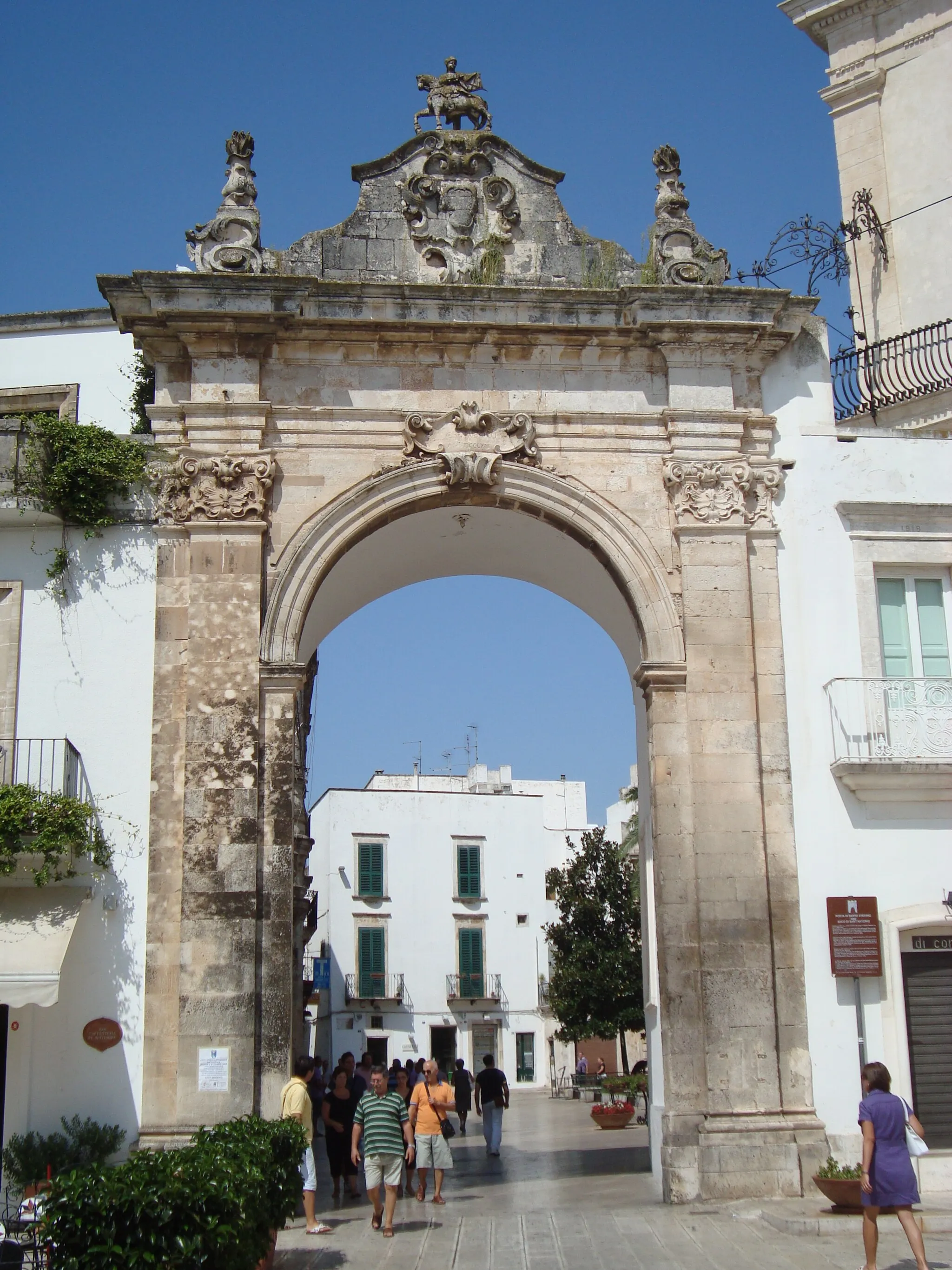 Photo showing: The Arco di San Stefano in Martina Franca, Apulia