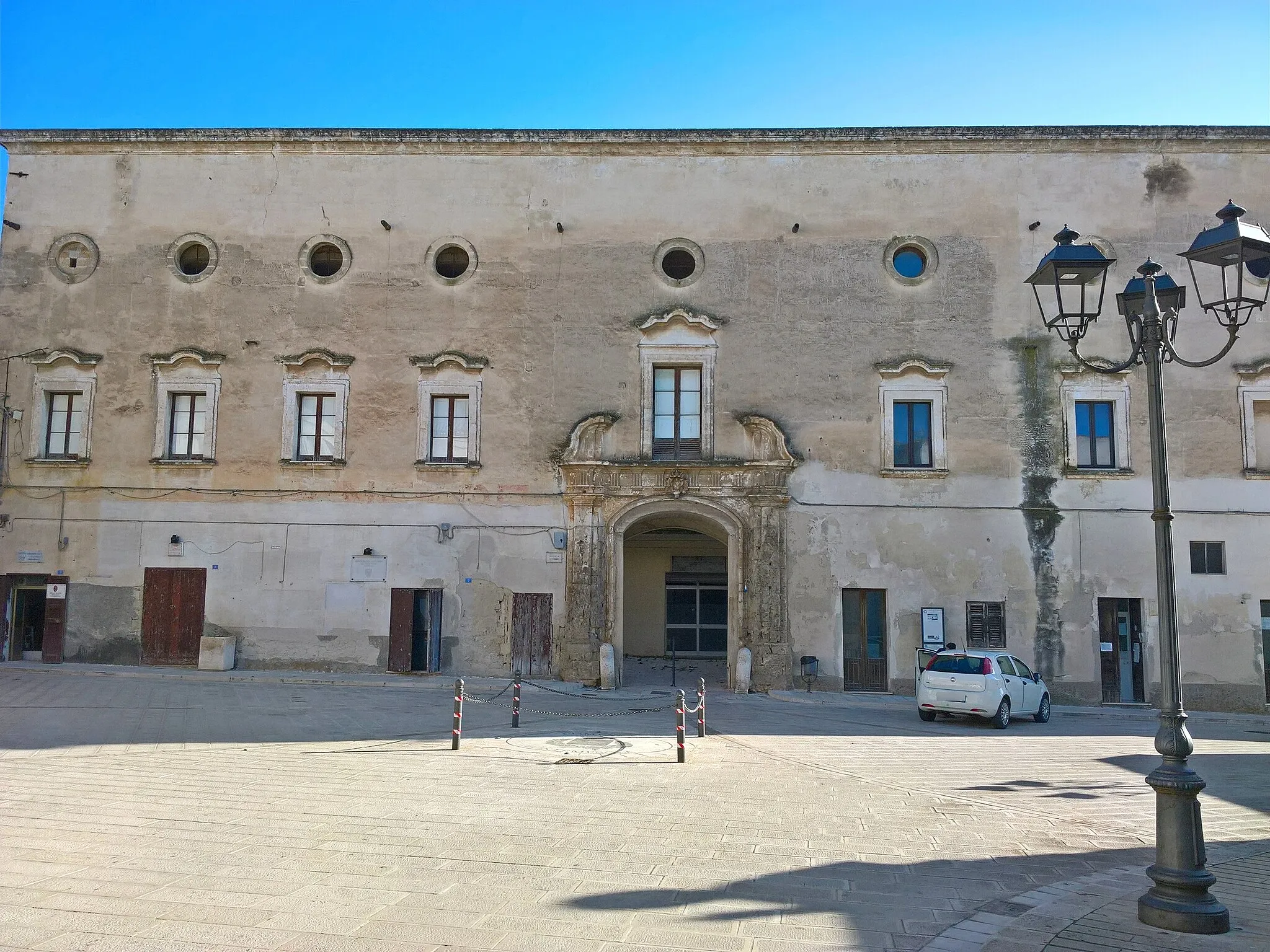 Photo showing: Palazzo Marchesale vista dalla Piazza 4 novembre