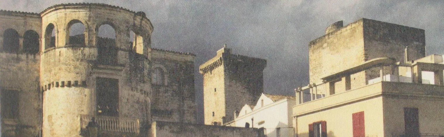 Photo showing: Panoramica sulle Torri del Castello Medievale di Rutigliano