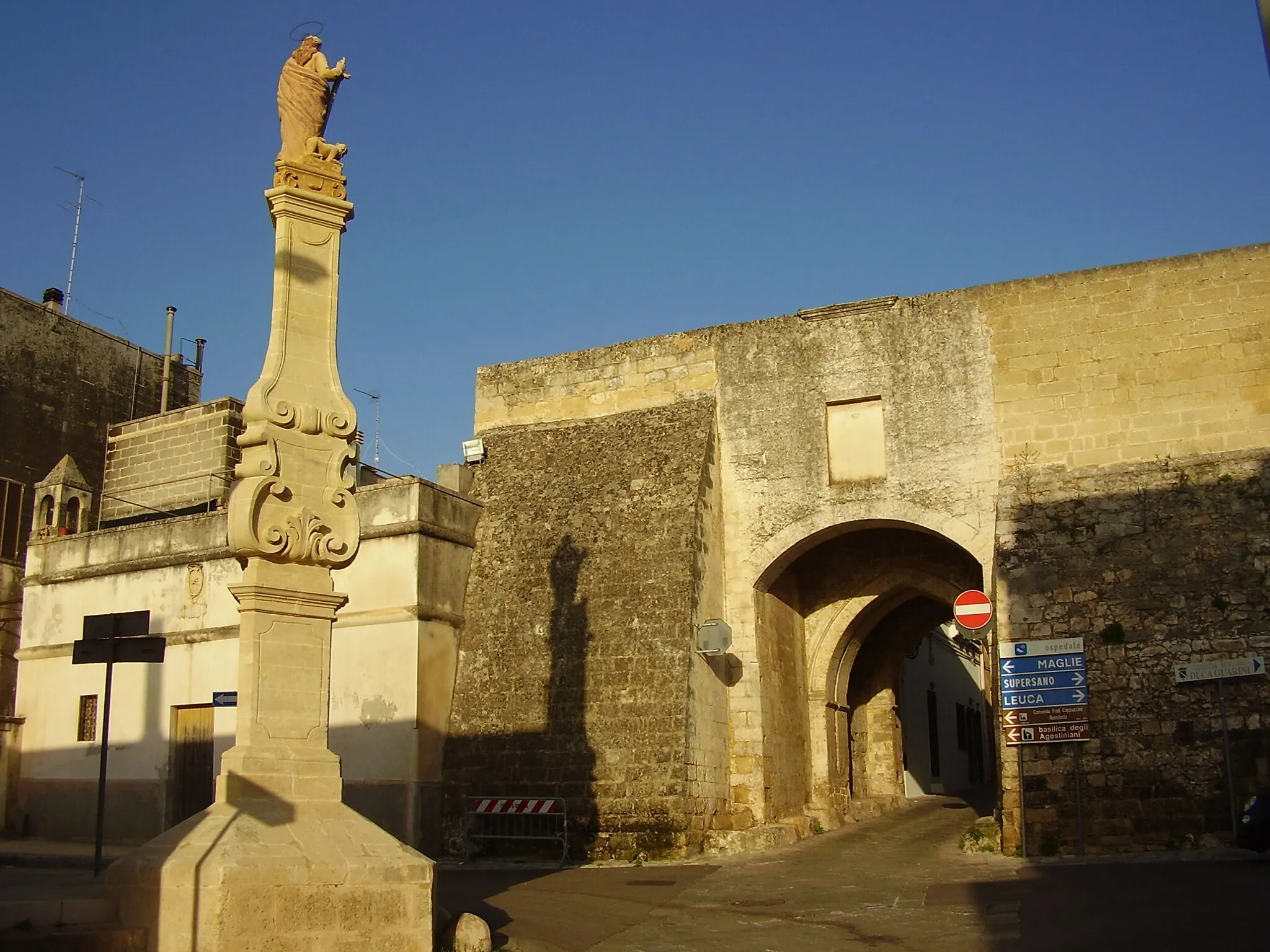 Photo showing: Arco di Porta Terra Scorrano, Lecce