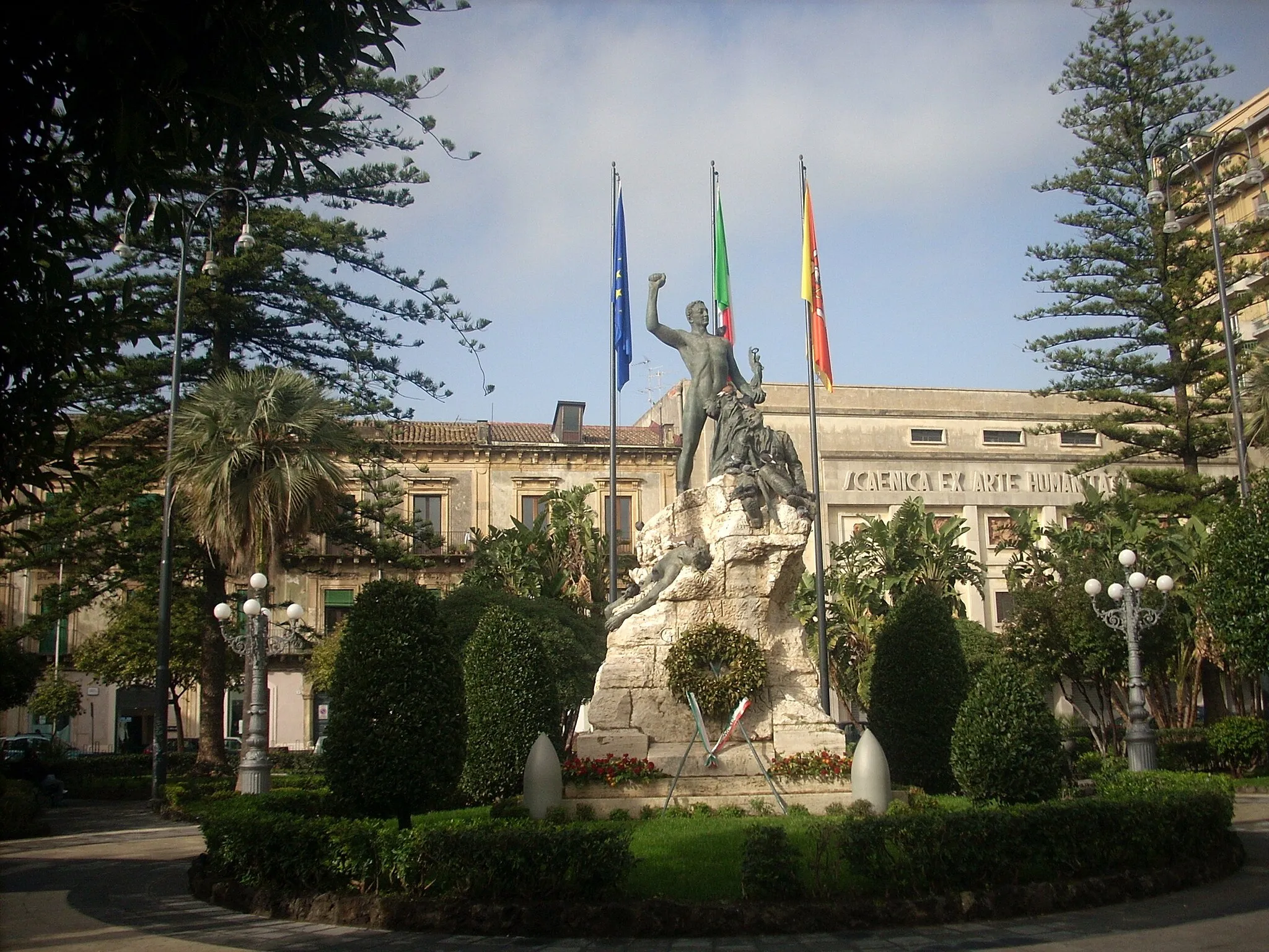Photo showing: Garibaldi Square, Acireale