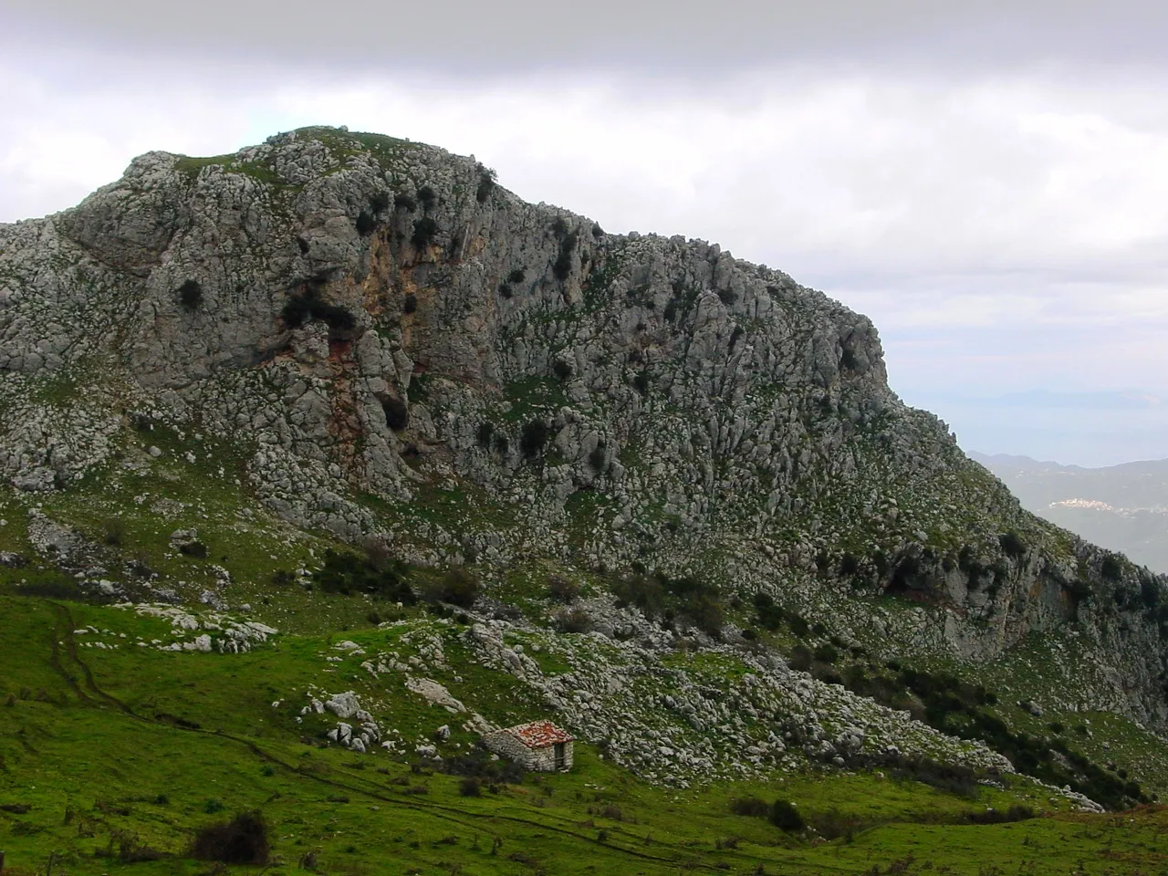 Photo showing: Parco dei Nebrodi, Sicily

Rocche del Crasto