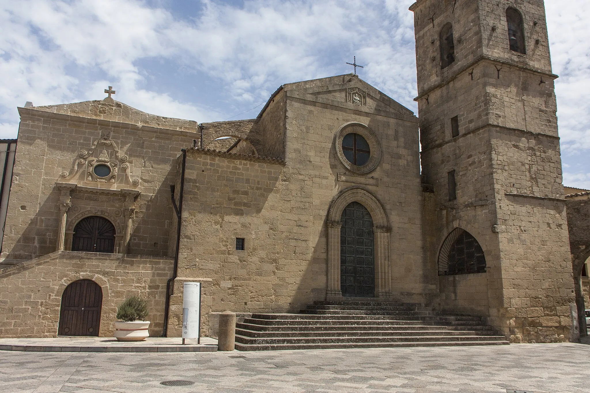 Photo showing: Basilica San Leone