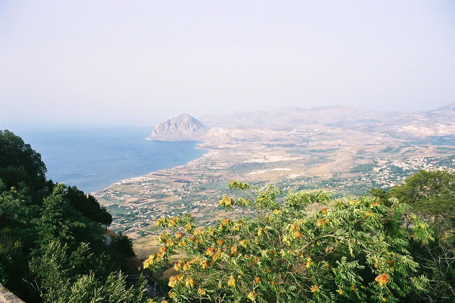 Photo showing: Erice

View from Erice to Monte Cofano