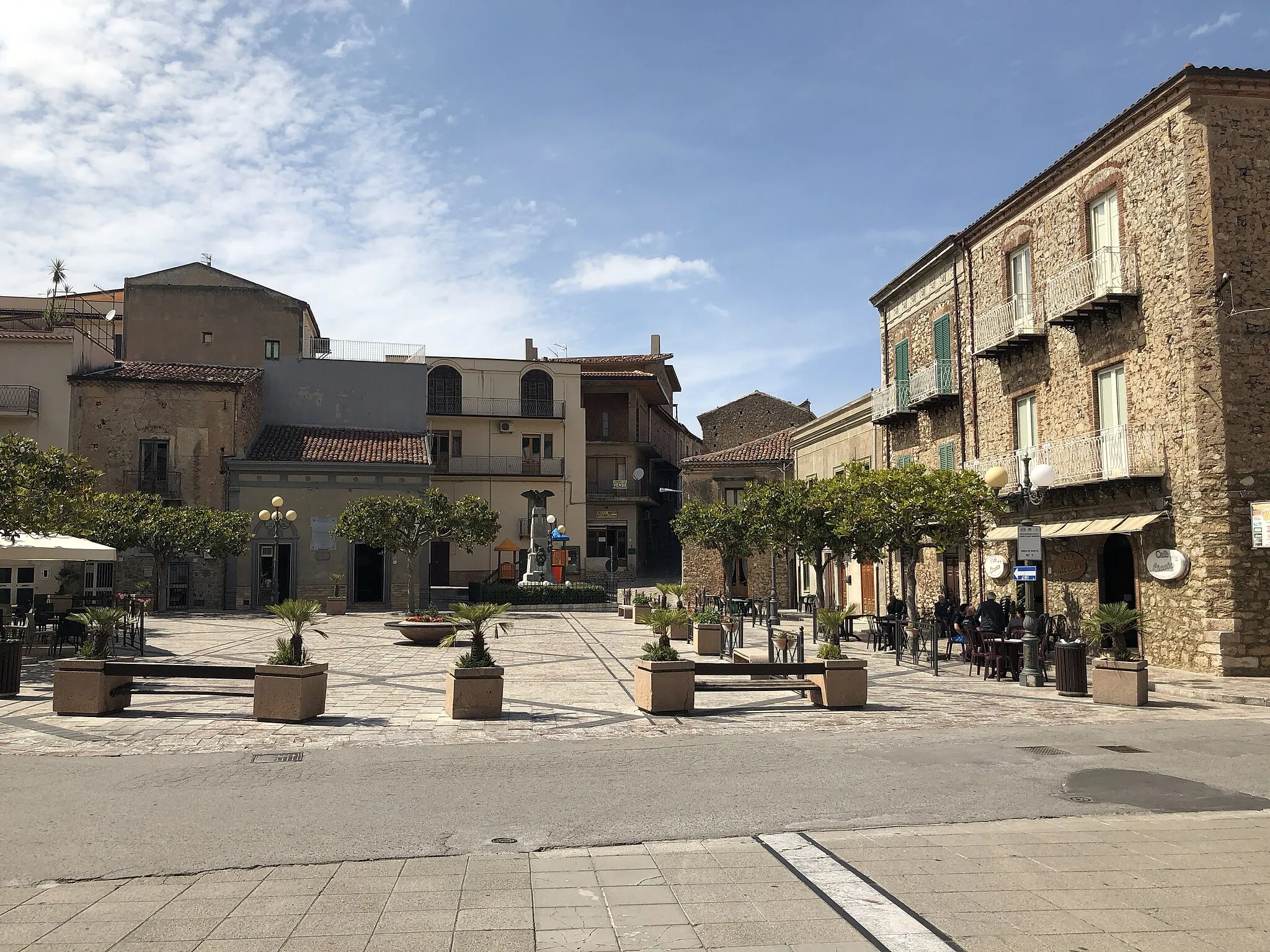 Photo showing: Piazza San Giacomo, Galati Mamertino
