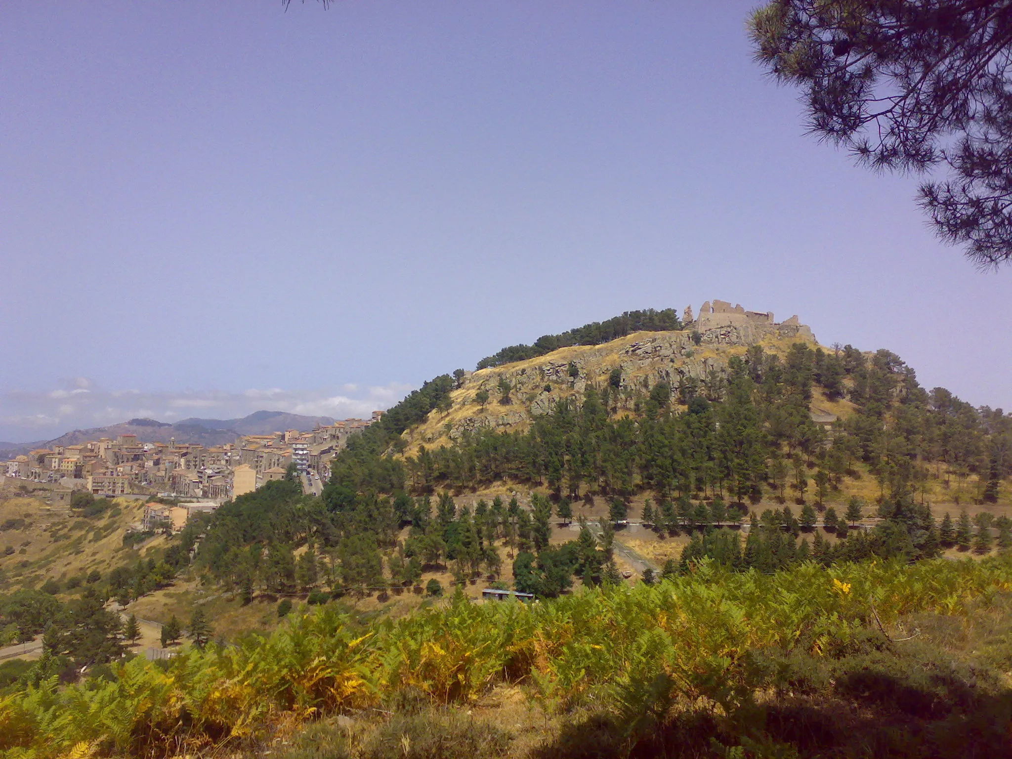 Photo showing: La rocca di Geraci Siculo