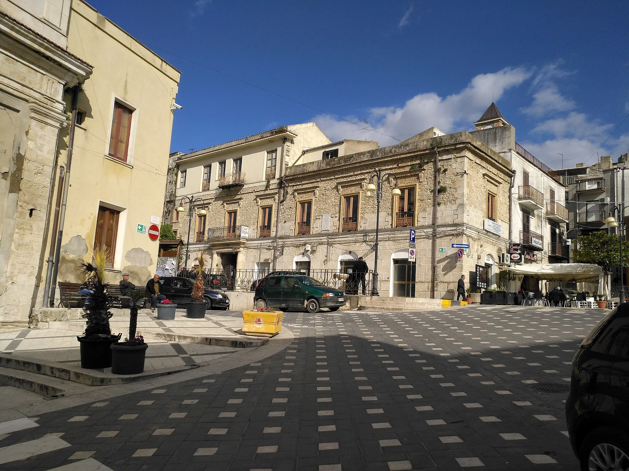 Photo showing: Piazza Marconi, la piazza principale di Grotte