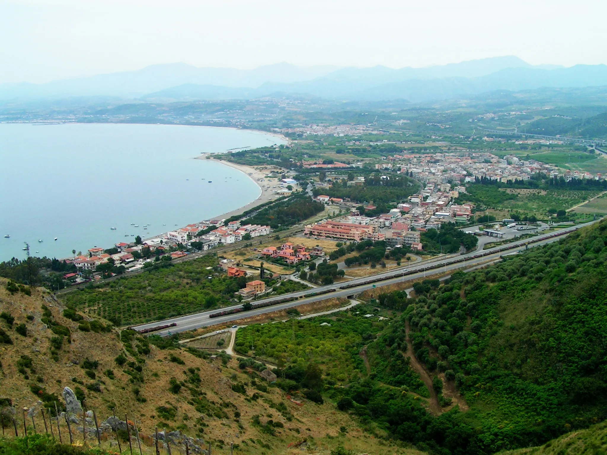 Photo showing: Oliveri panorama taken from the hill of Tindari