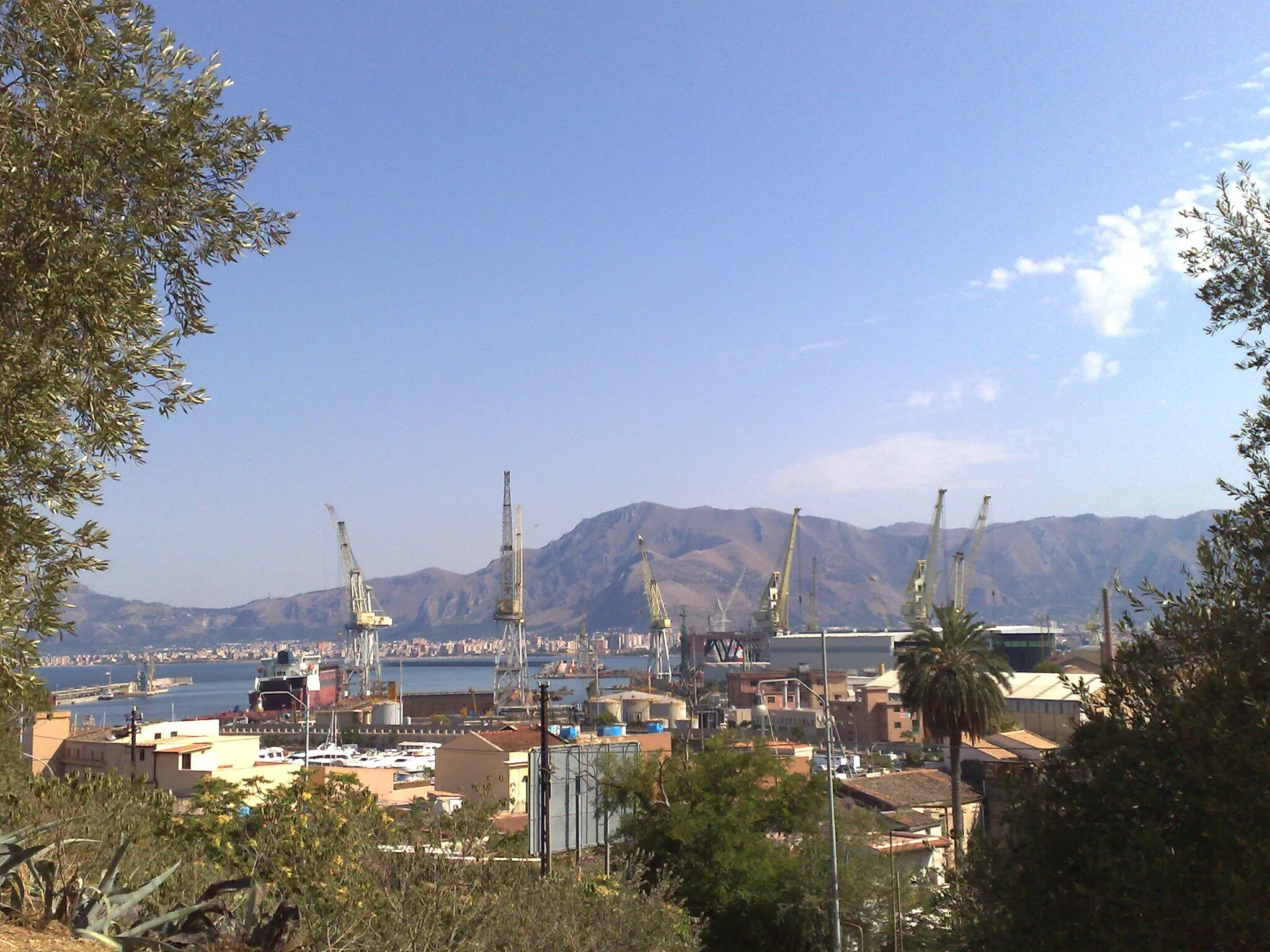 Photo showing: Ship building in Palermo