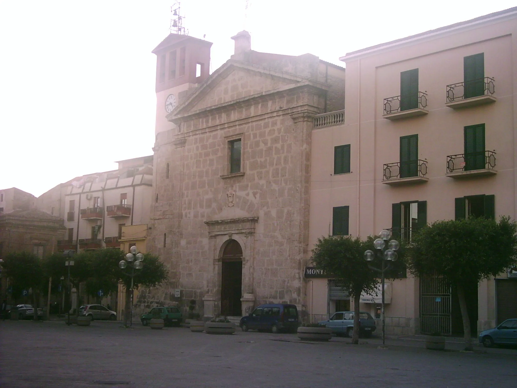 Photo showing: Garibaldi Square in Riesi, basilica santuario della Madonna della Catena.