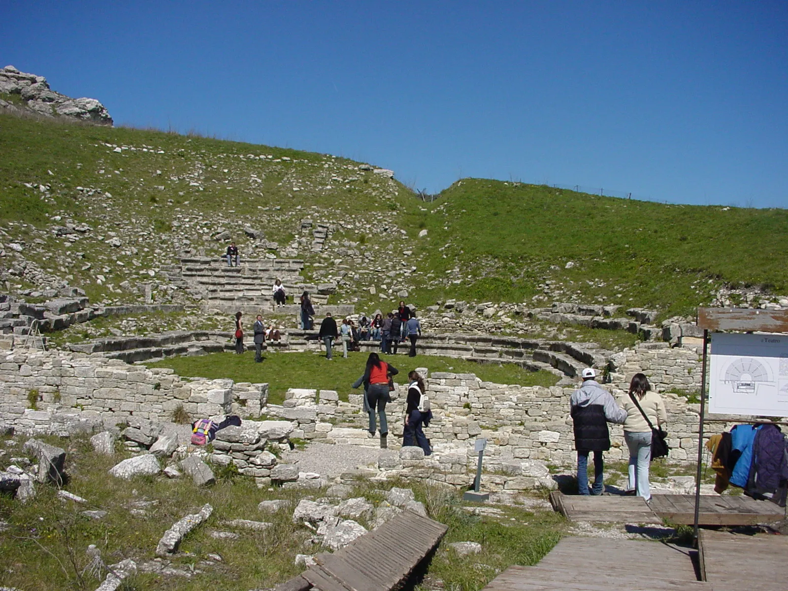Photo showing: The ancient theater of Monte Iato, Sicily