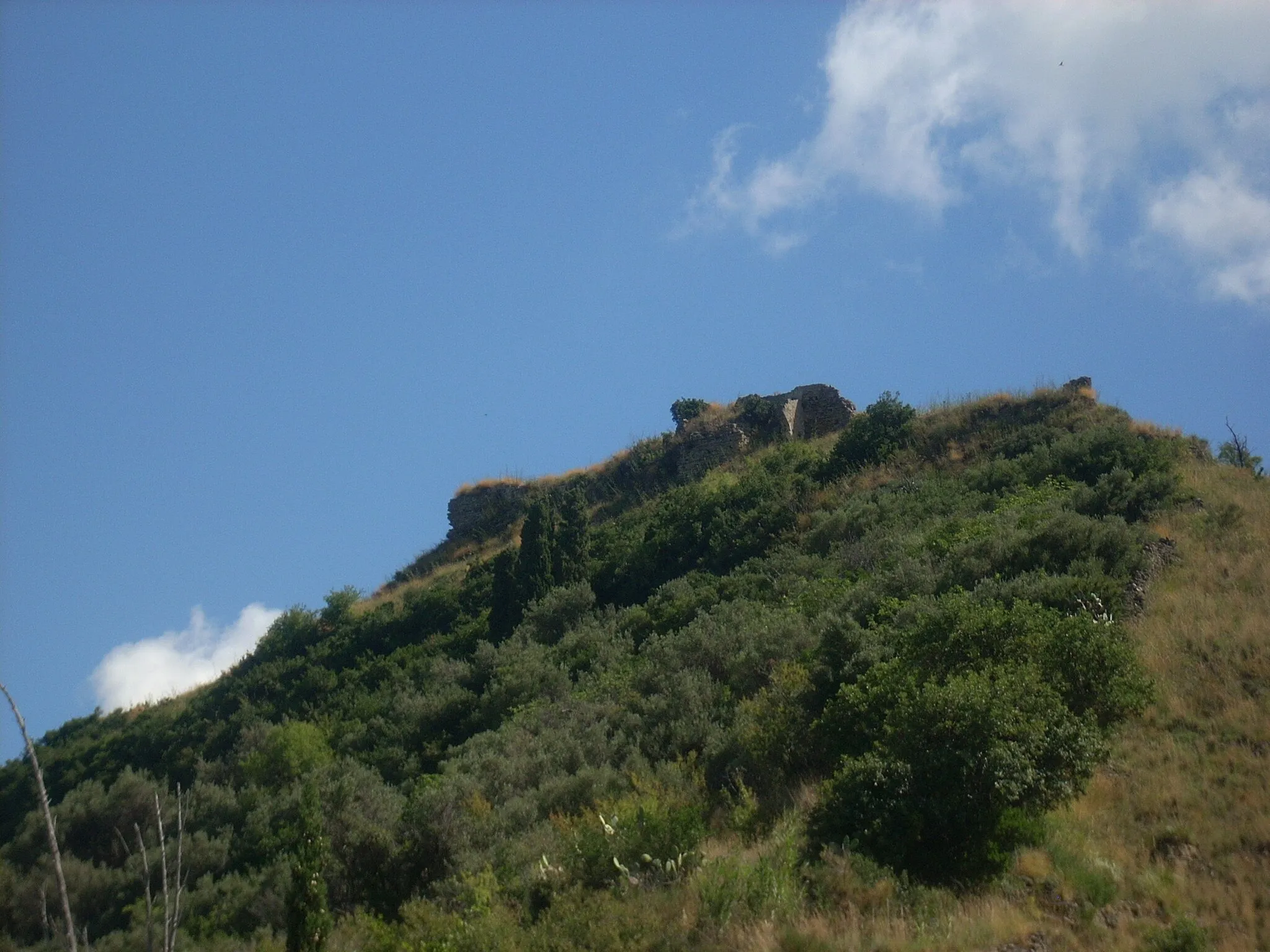 Photo showing: Castello di Saponara