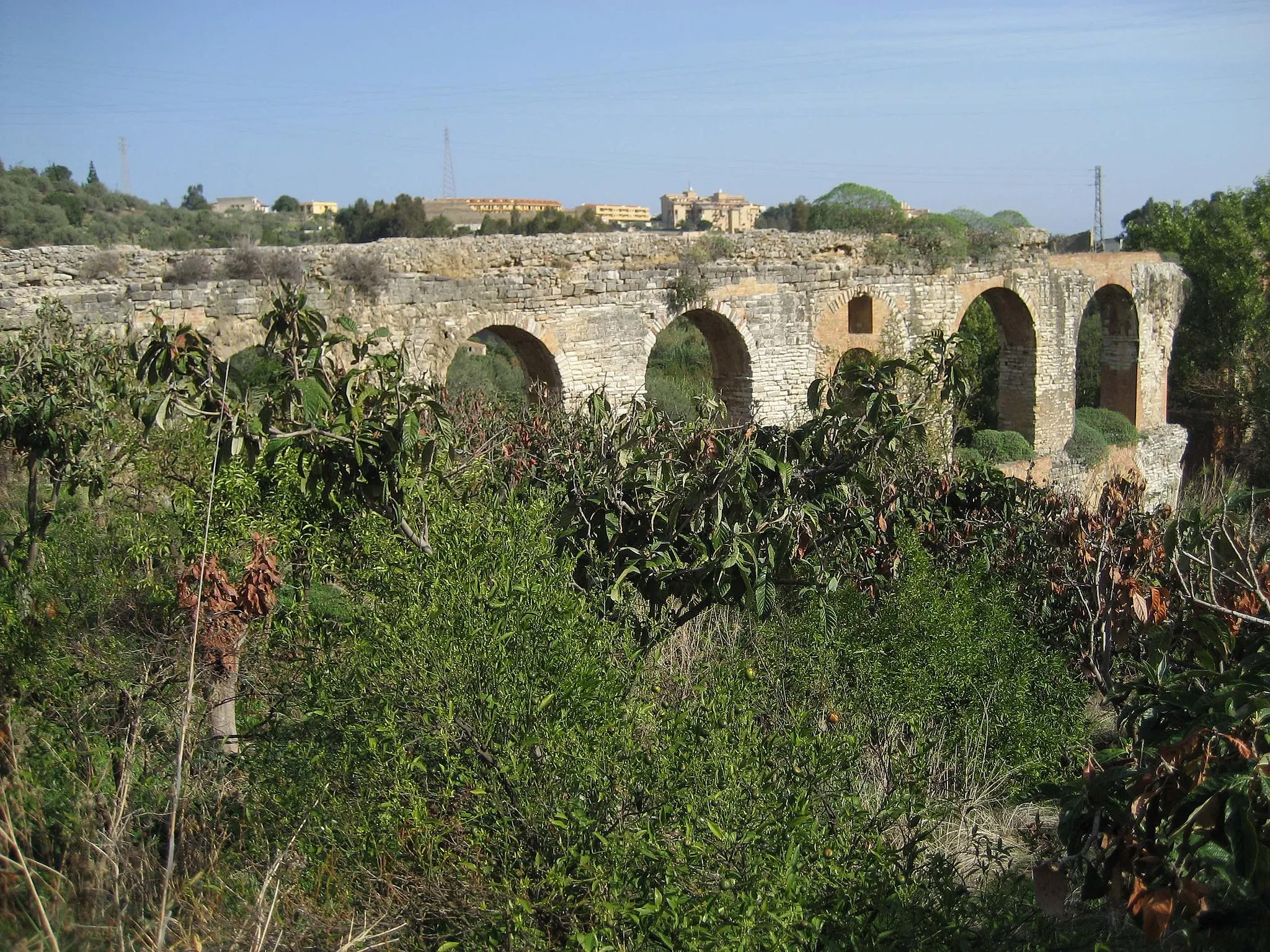 Photo showing: Roman Aqueduct of Termini Imerese