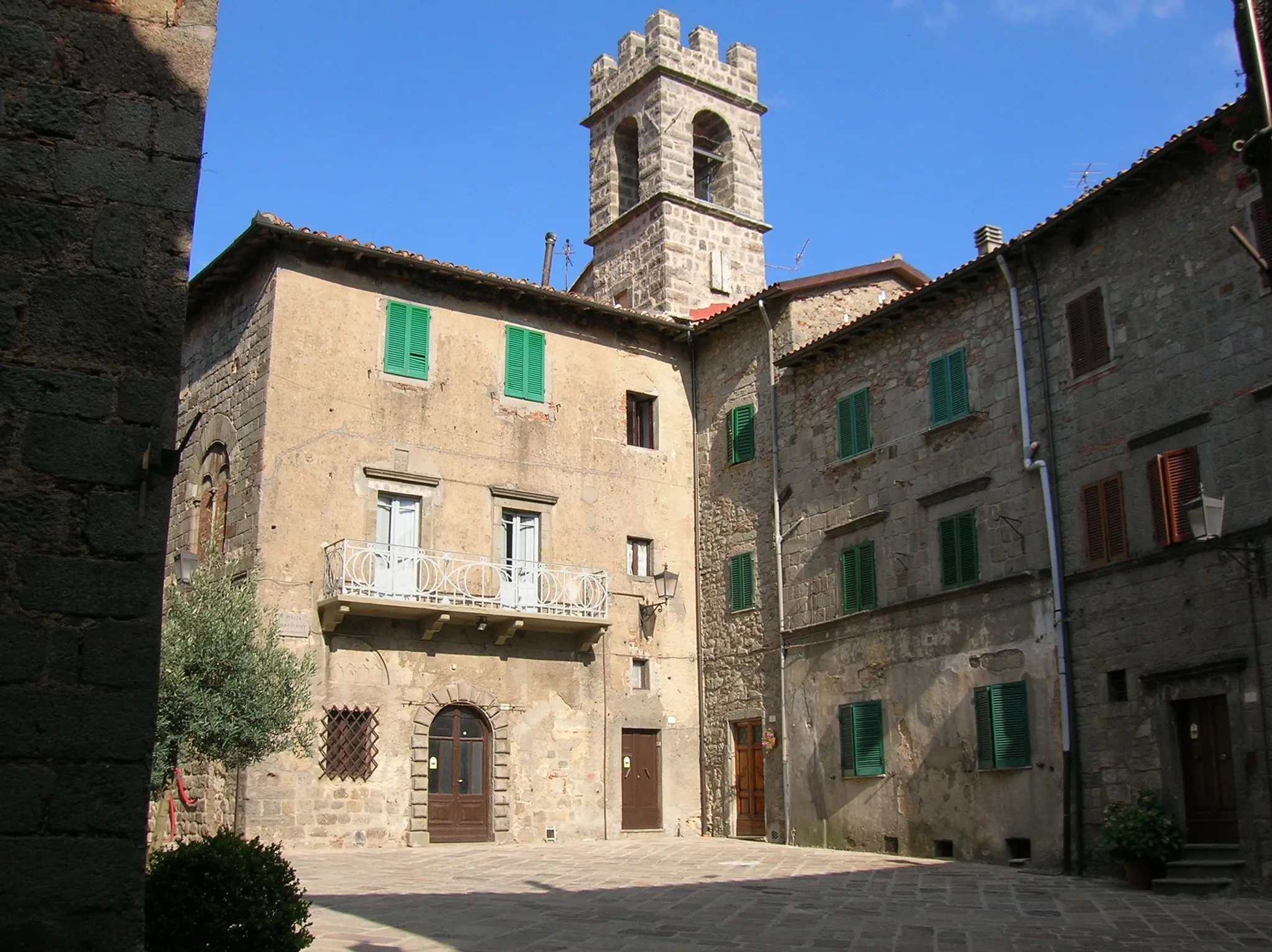 Photo showing: Piazza Santa Croce, Abbadia San Salvatore, provincia di Siena, Toscana, Italia.