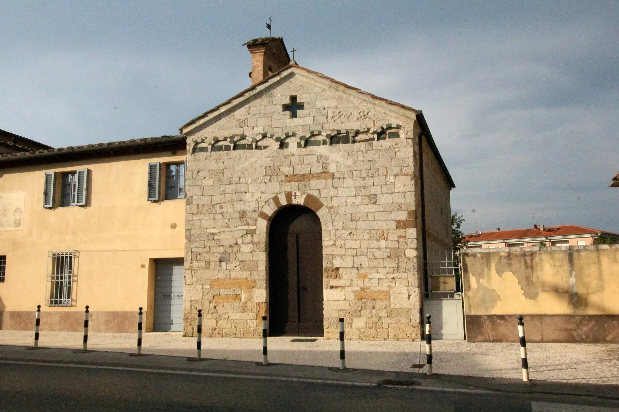 Photo showing: Church Sant’Ilario a Isola d’Arbia, hamlet of Siena, the Tuscany region, Italy.