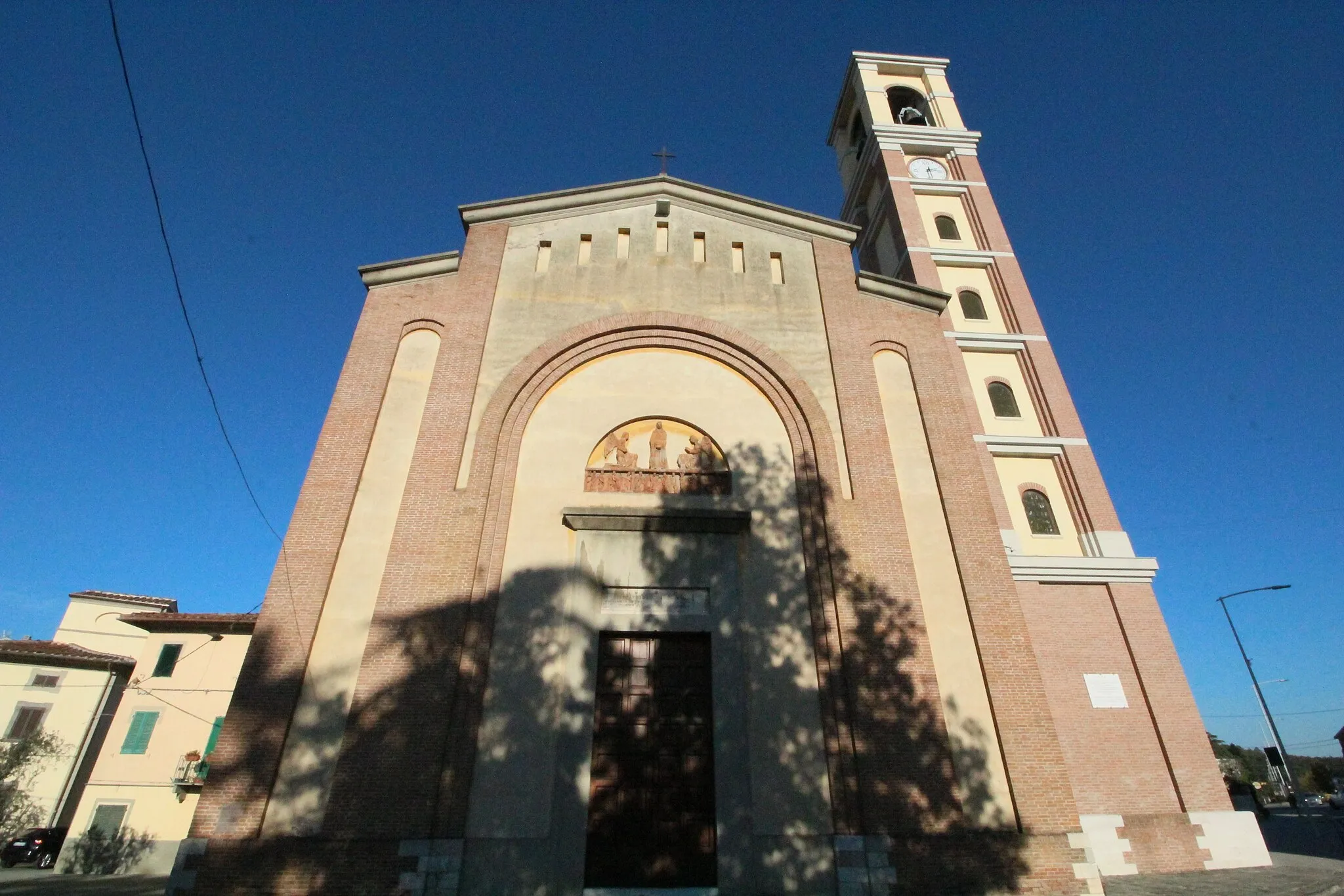Photo showing: Church San Giovanni Battista, Center of Calcinaia, Province of Pisa, Tuscany, Italy