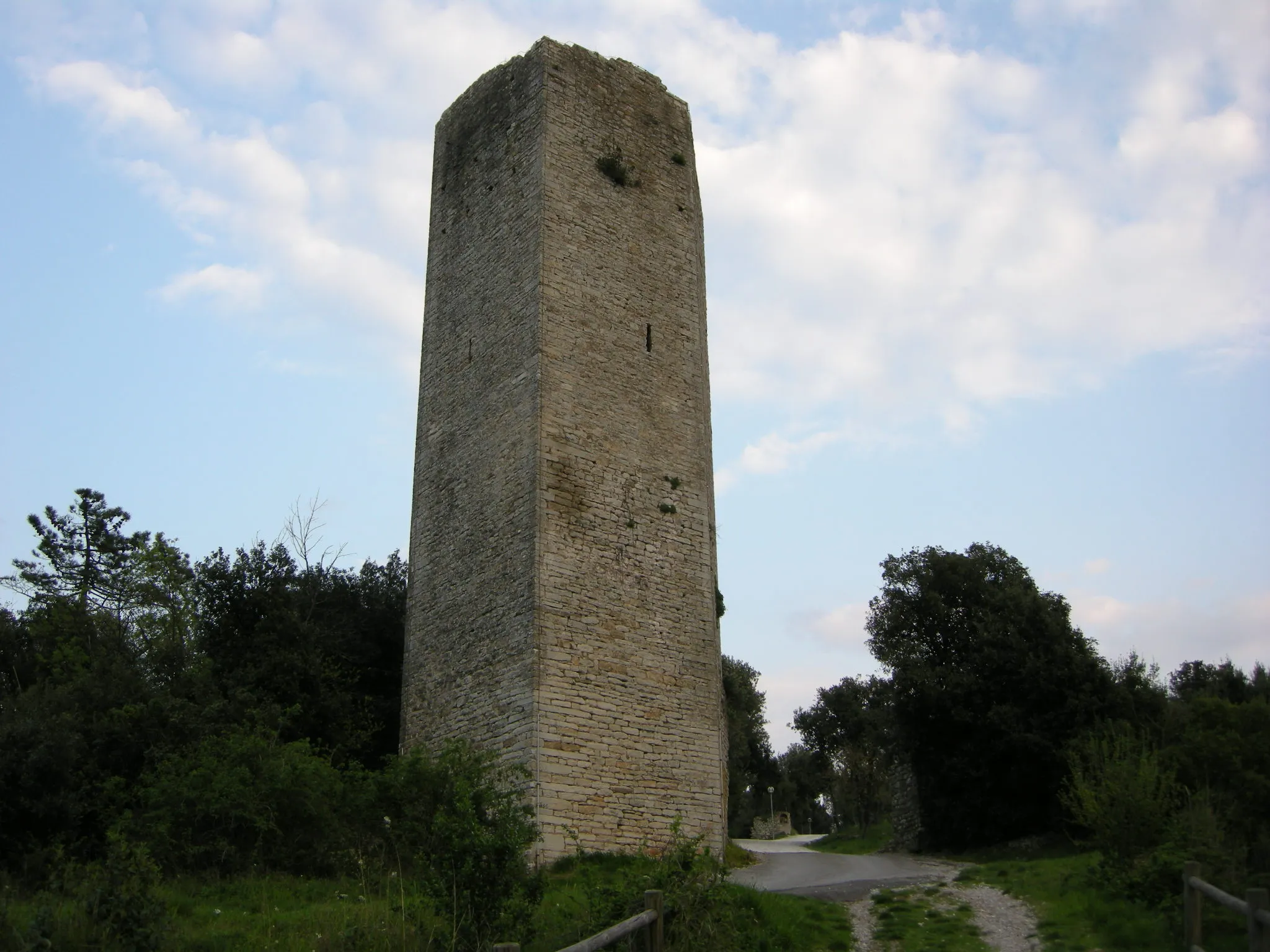 Photo showing: Castello di monsummano alto, torre