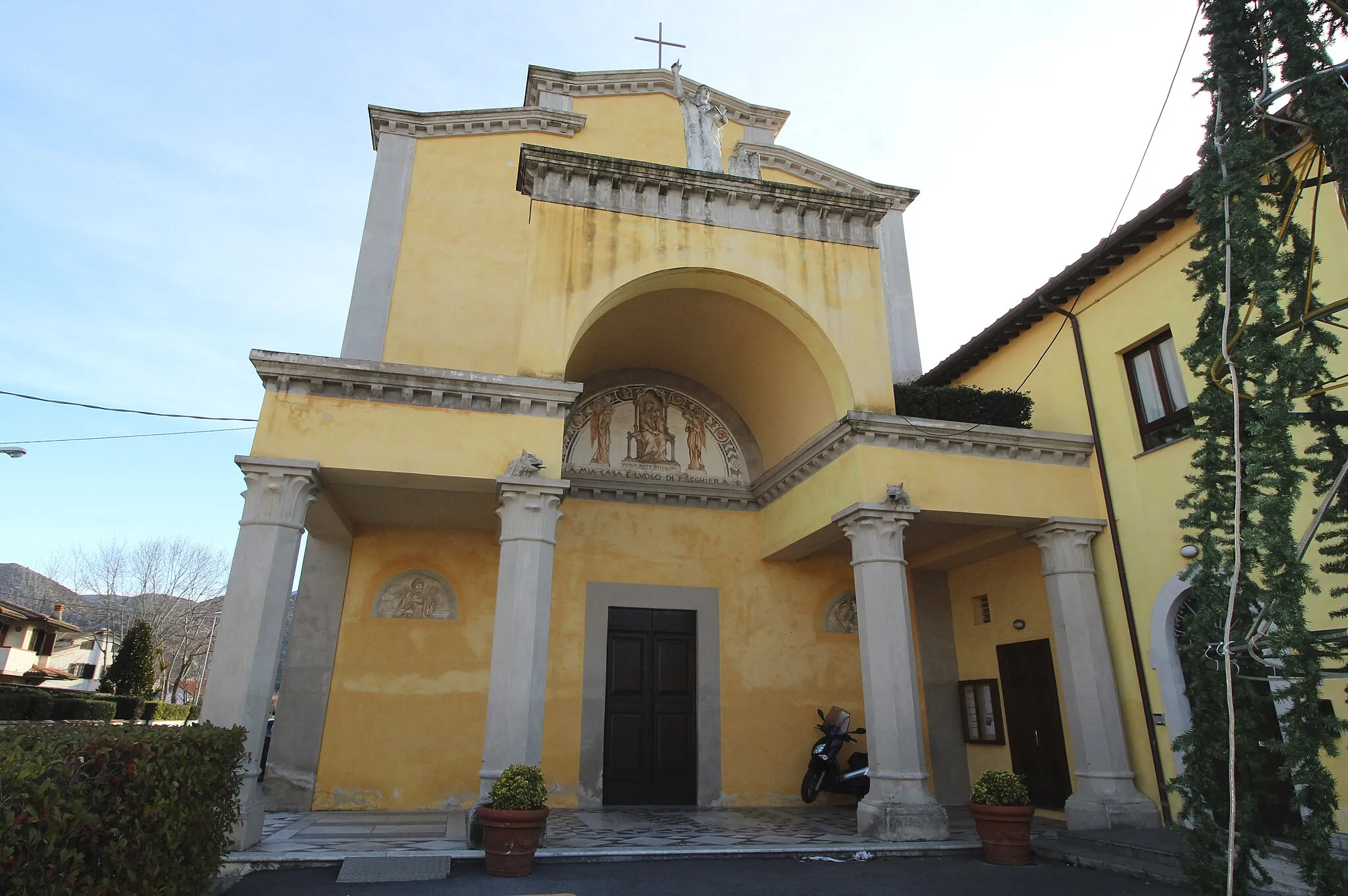 Photo showing: Church San Giovanni Evangelista, Gello, hamlet of San Giuliano Terme, Province of Pisa, Tuscany, Italy
