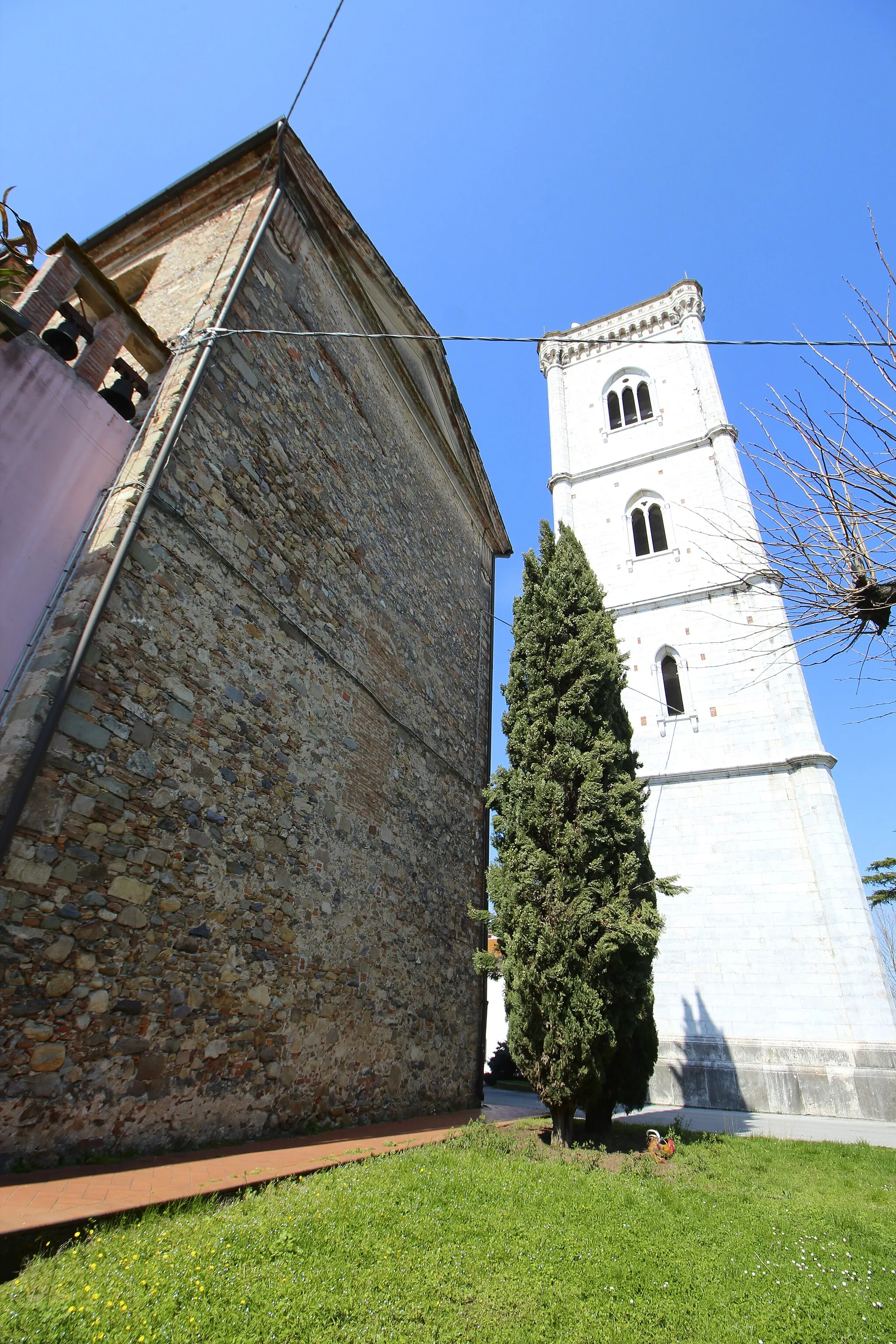 Photo showing: Church San Lorenzo, Orentano, hamlet of Castelfranco di Sotto, Province of Pisa, Tuscany, Italy