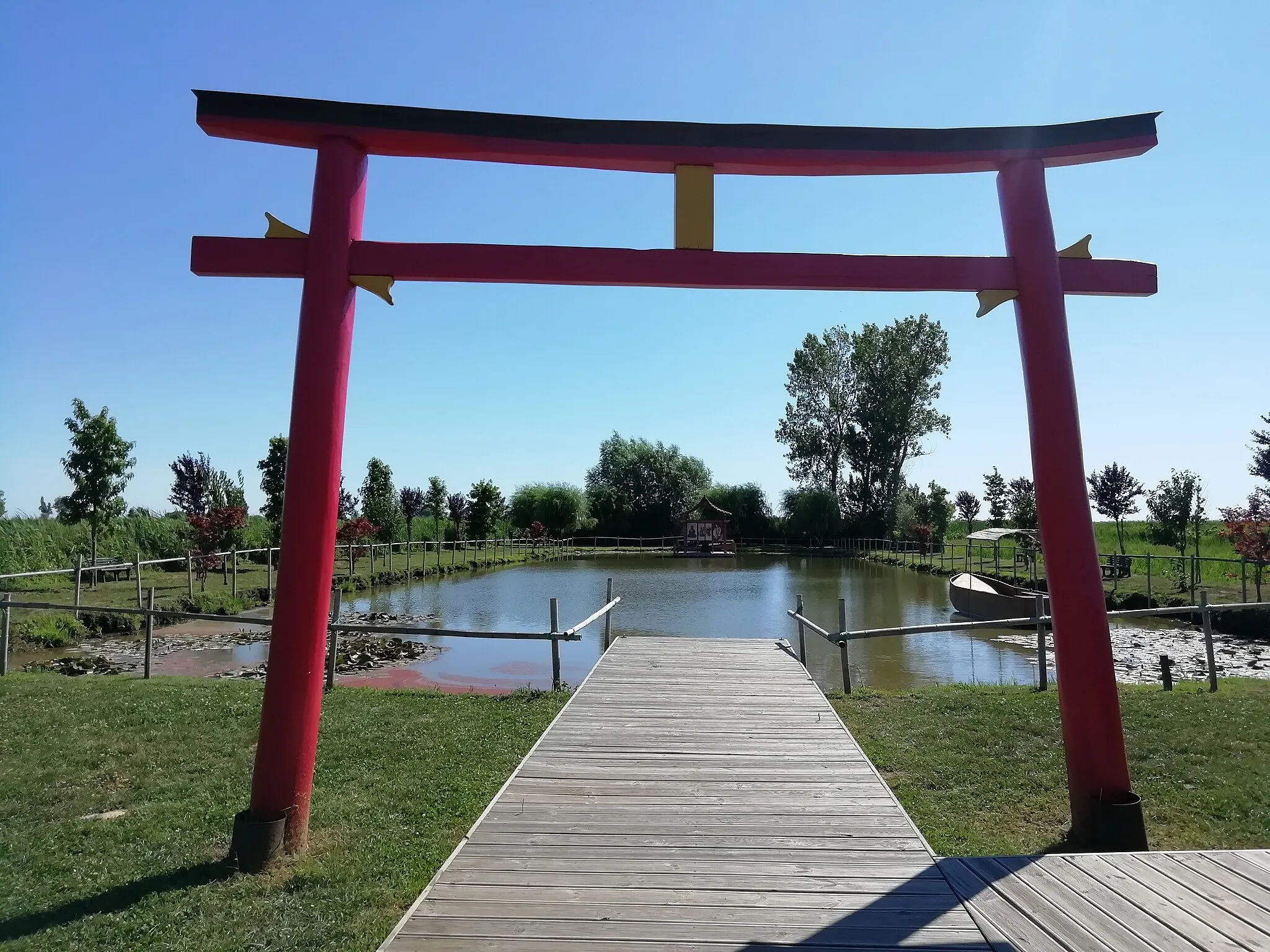 Photo showing: Torii of Massarosa jinja, Italy