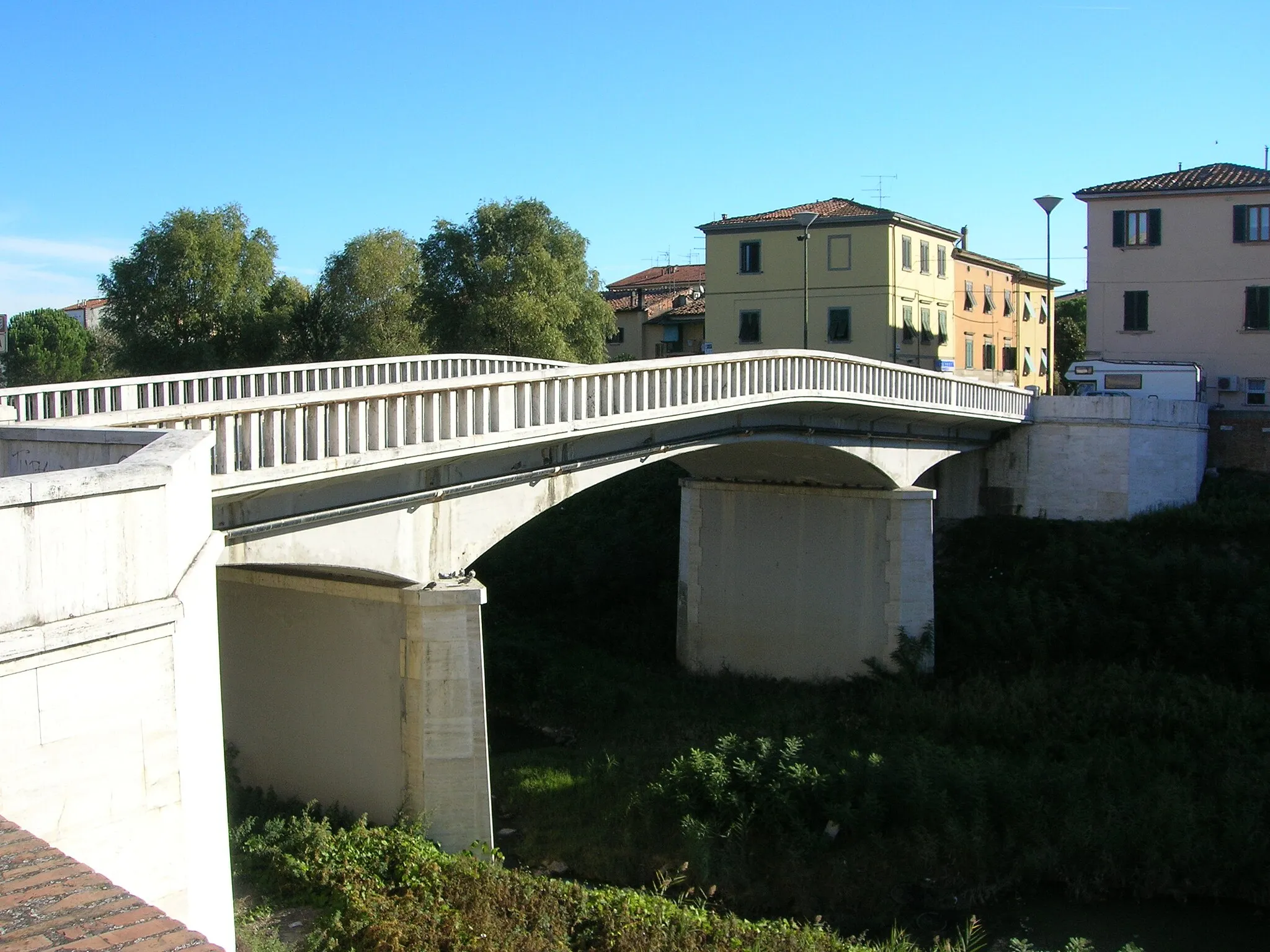 Photo showing: Pontedera - Ponte napoleonico visto da sud