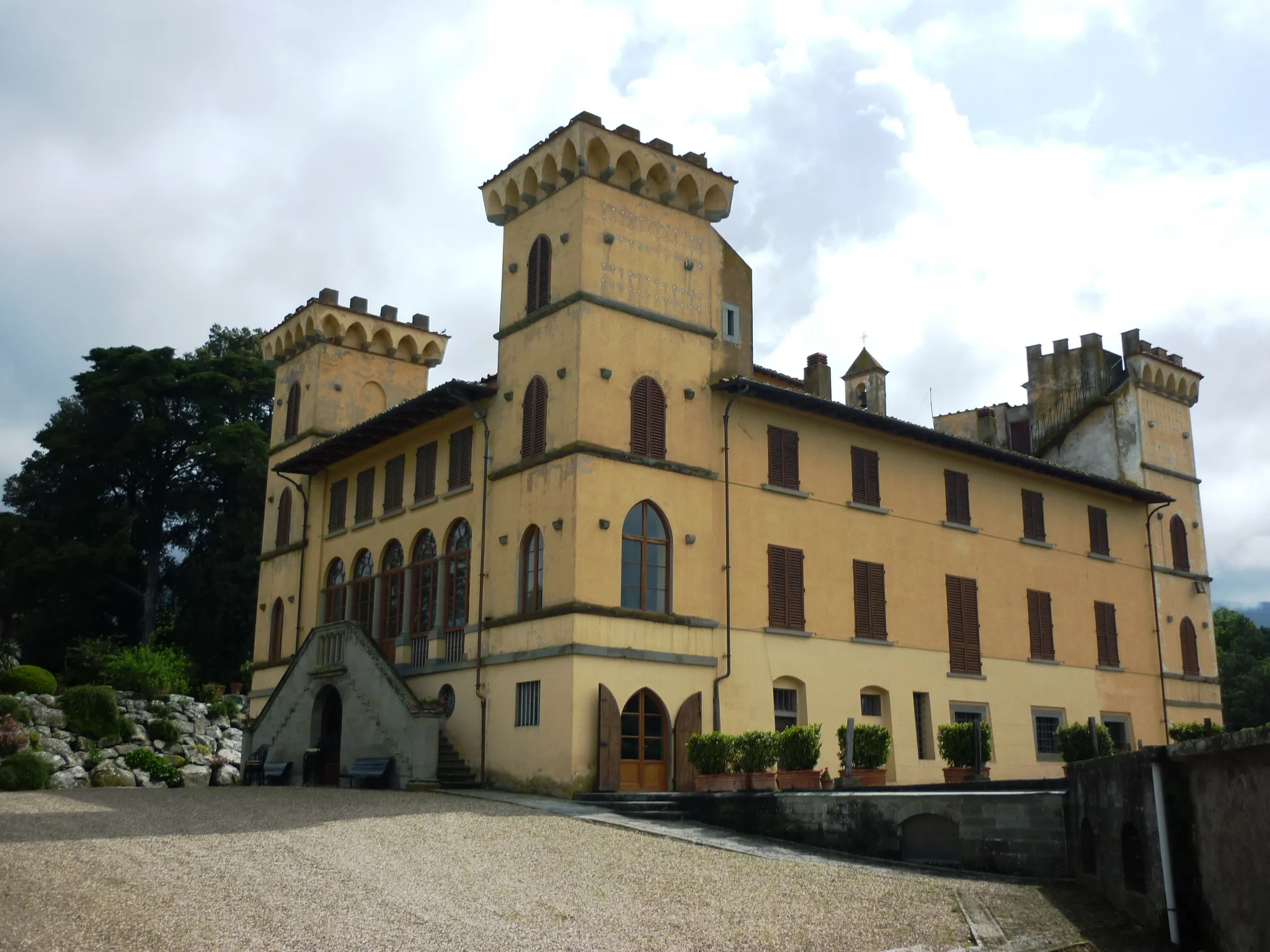 Photo showing: Bonsi Castle, Tuscany, Italy