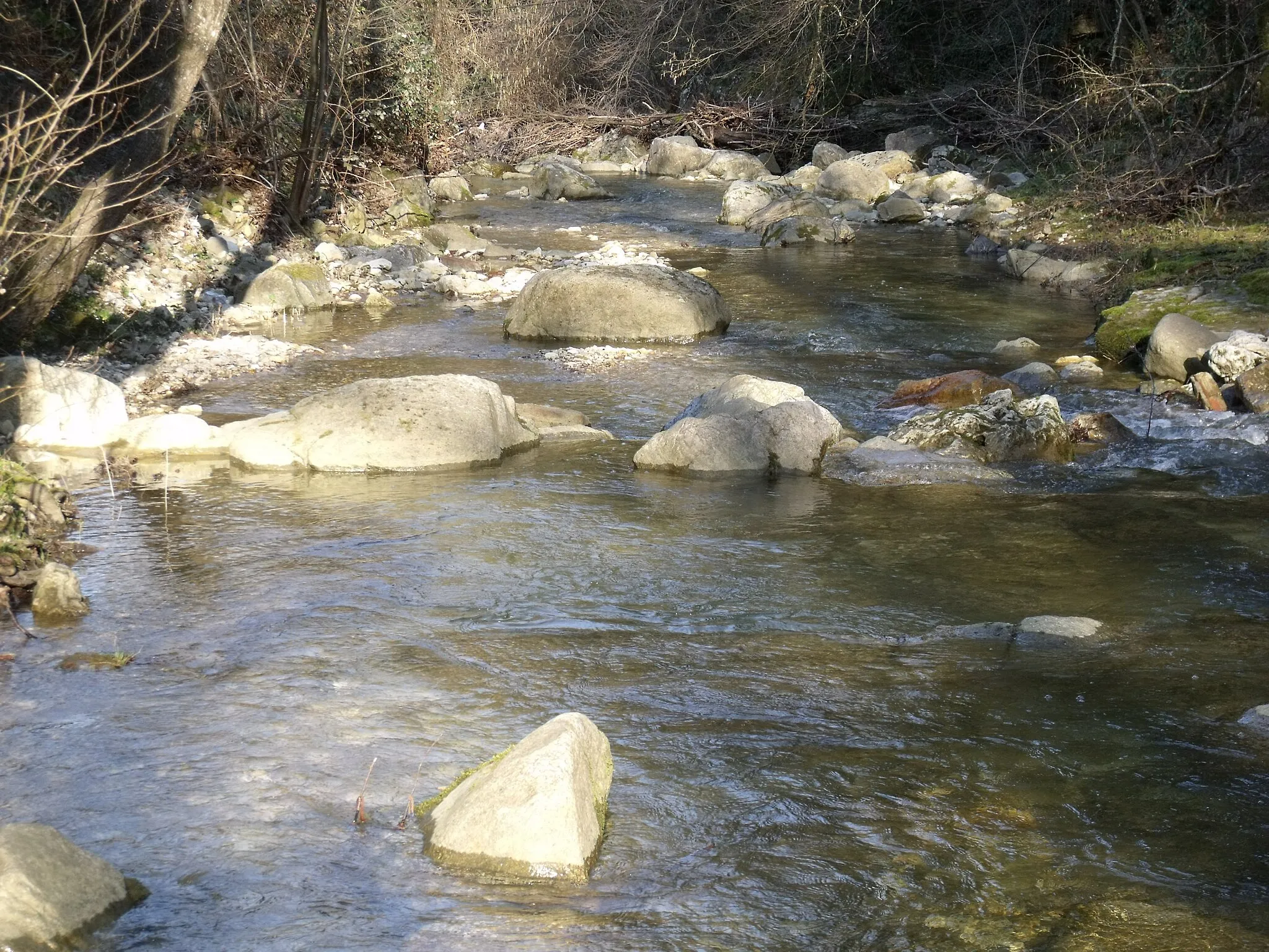 Photo showing: The Rosia River (Torrente) near Rosia, hamlet of Sovicille, Montagnola Senese, Province of Siena, Tuscany, Italy