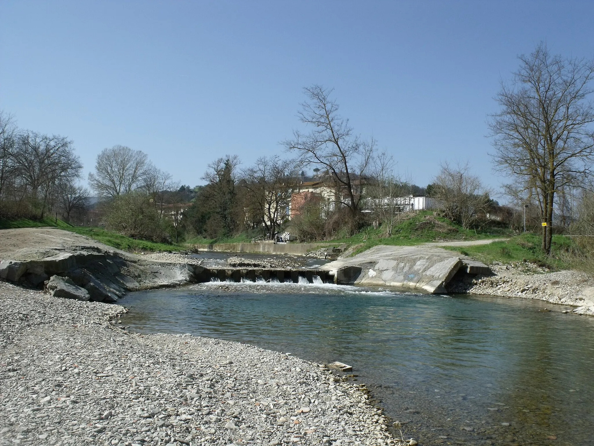 Photo showing: The Carza River in San Piero a Sieve, Scarperia e San Piero, Mugello, Province of Florence, Tuscany, Italy