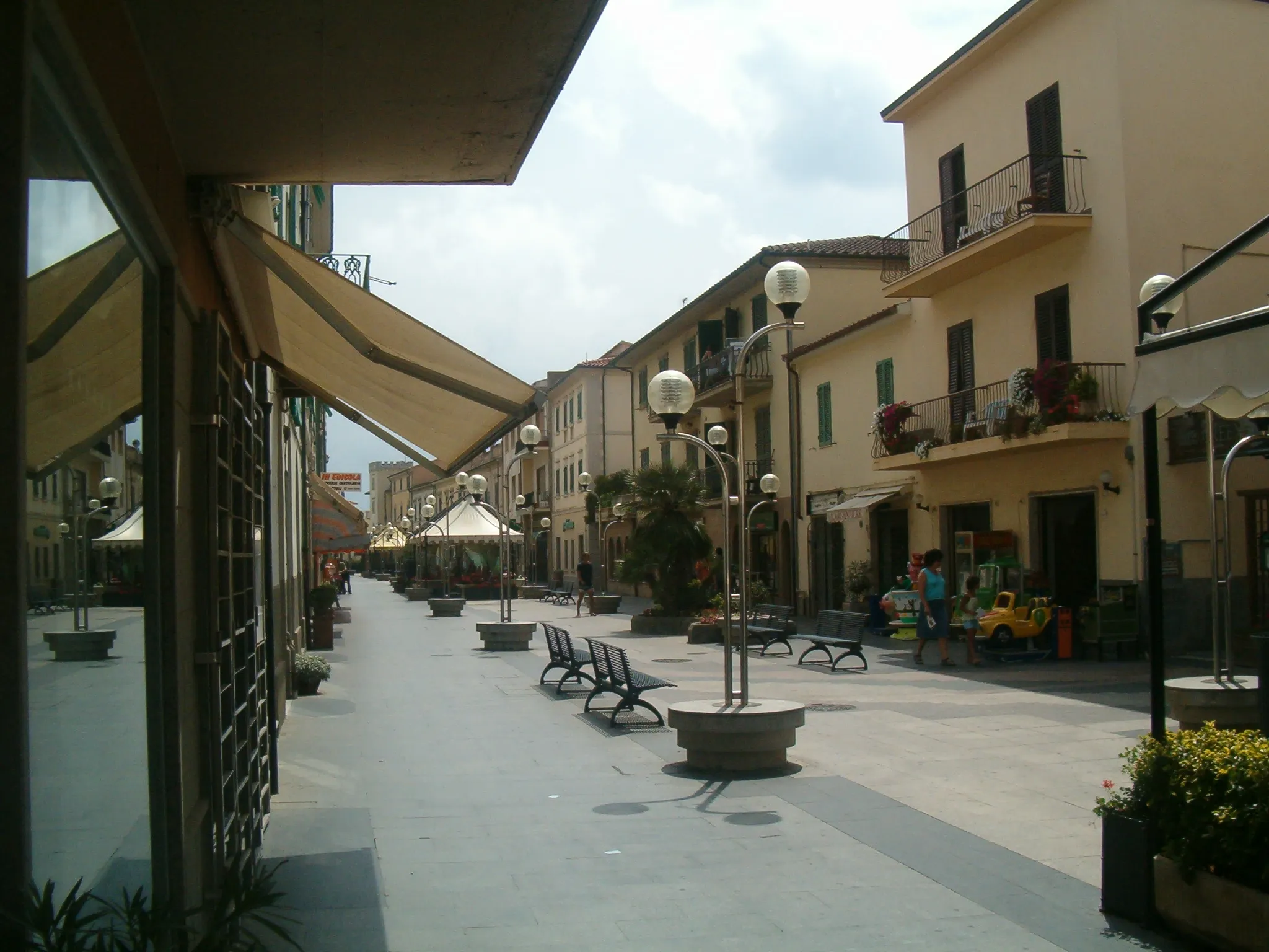 Photo showing: Vista del corso principale di San Vincenzo