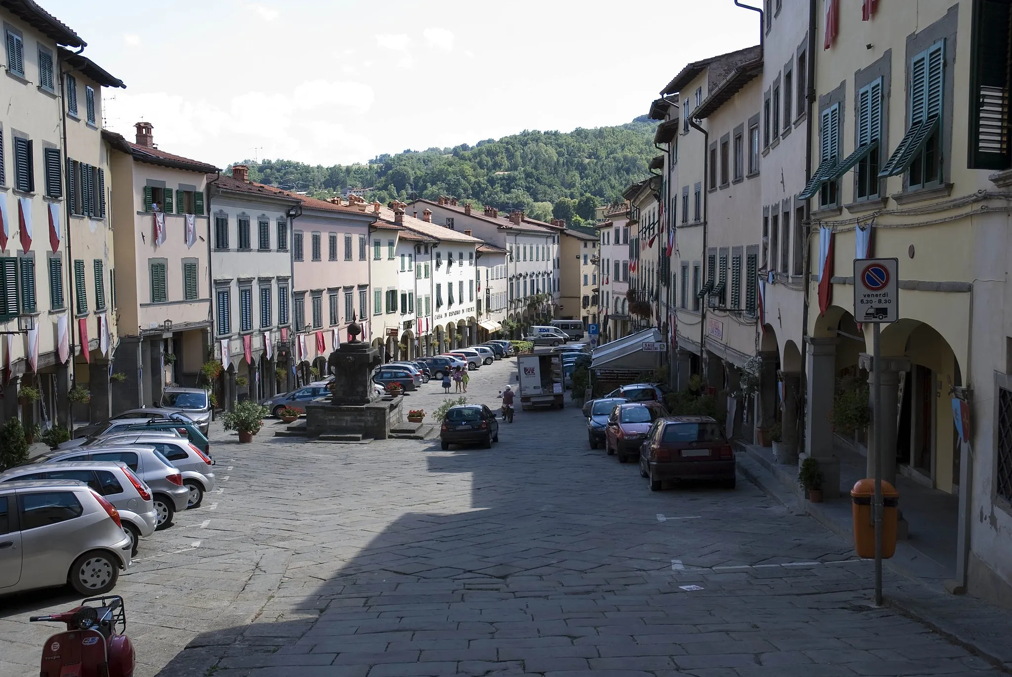 Photo showing: Piazza Tanucci a Stia