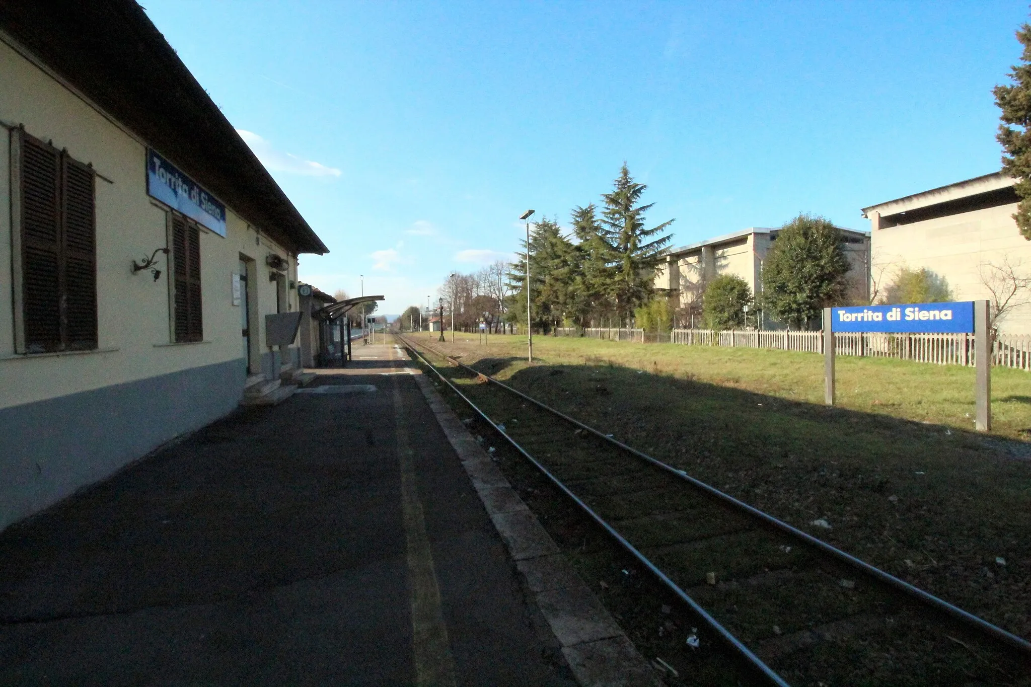 Photo showing: Train station Torrita di Siena in Torrita di Siena, Val di Chiano, Province of Siena, Tuscany, Italy