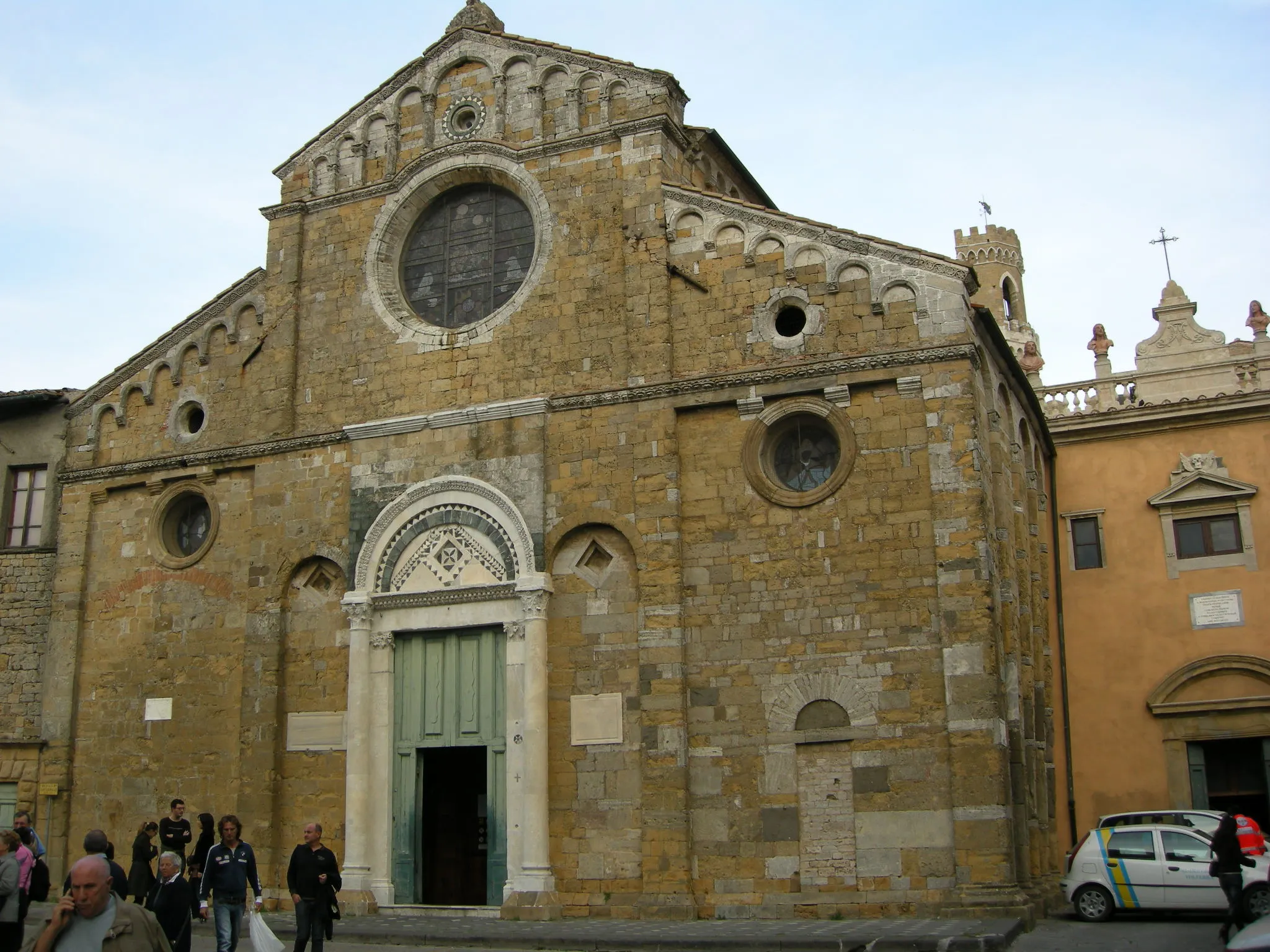 Photo showing: Duomo di volterra, esterno